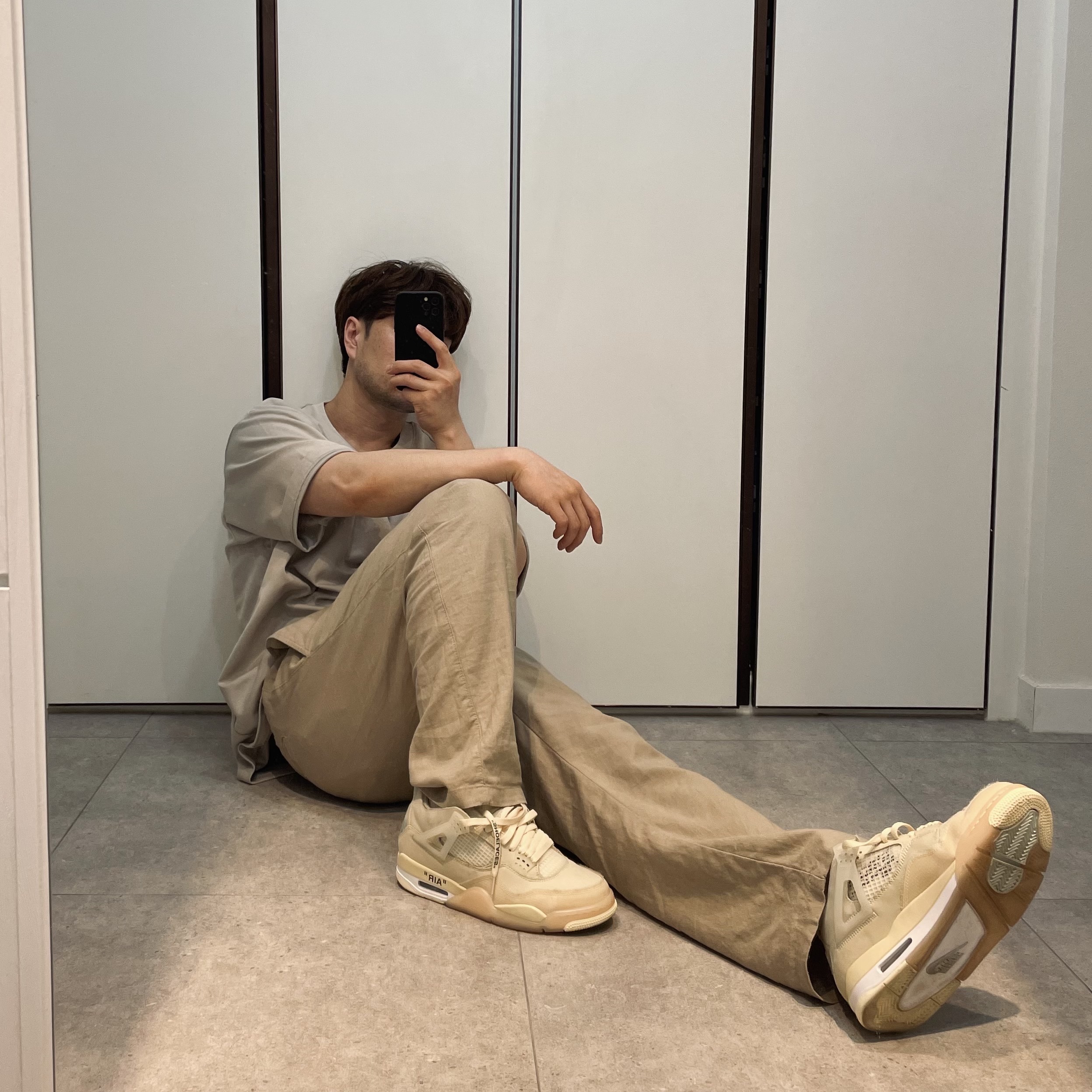 (W) Jordan 4 x Off-White Retro SP Sail 착용 스타일