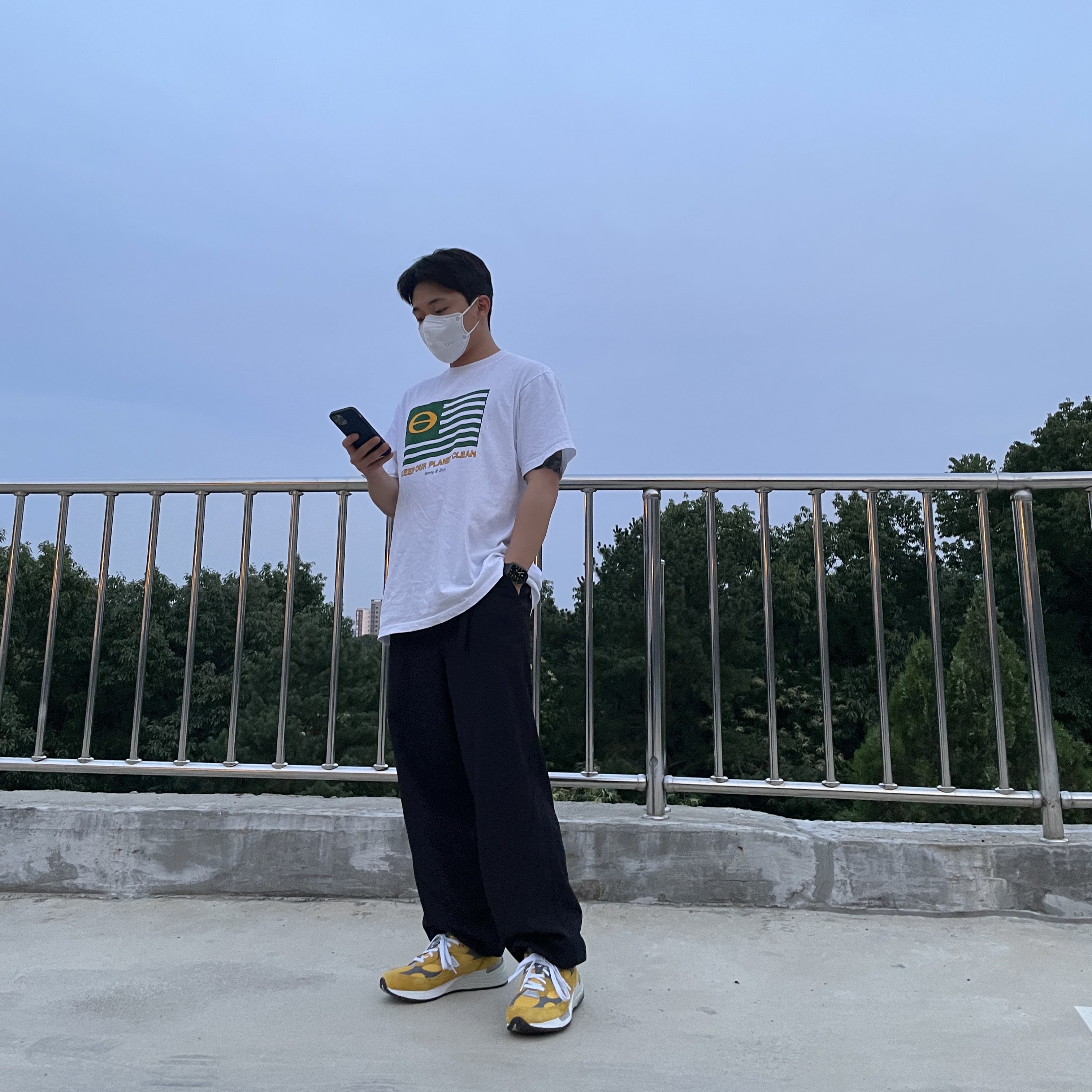 New Balance 992 Made in USA Gold Cream 착용 스타일