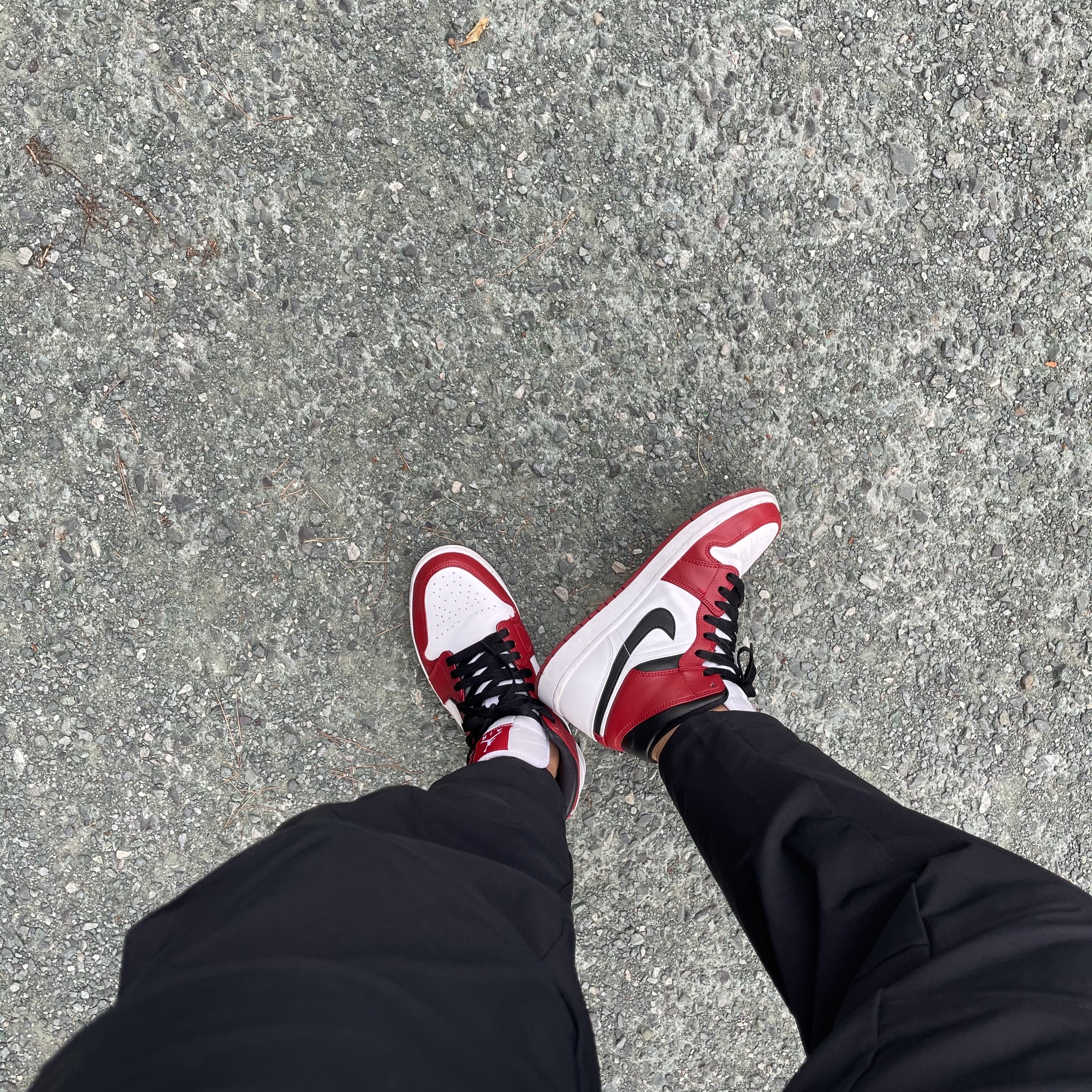 Jordan 1 Mid Chicago 2020 착용 스타일 - 4
