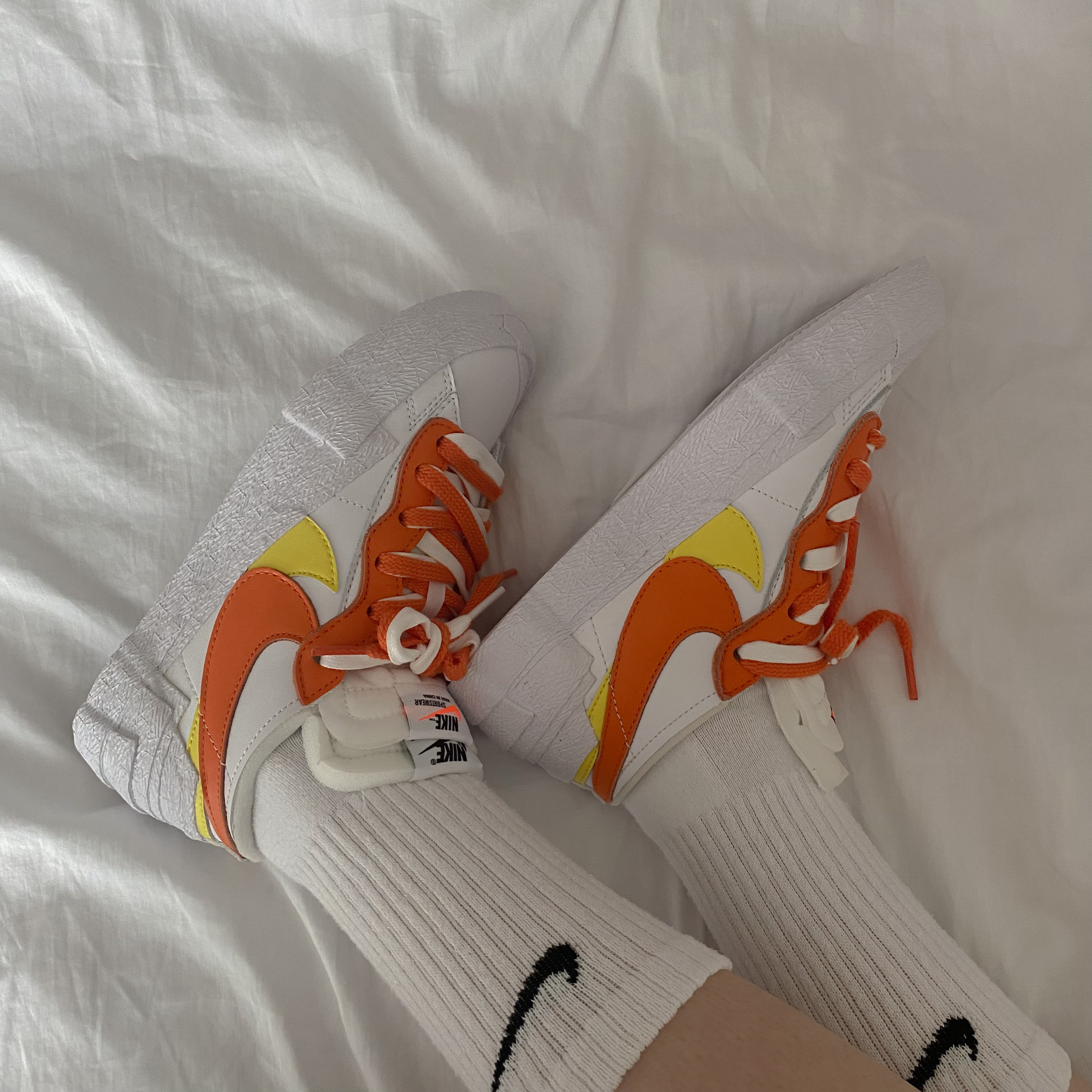 Nike x Sacai Blazer Low Magma Orange 착용 스타일