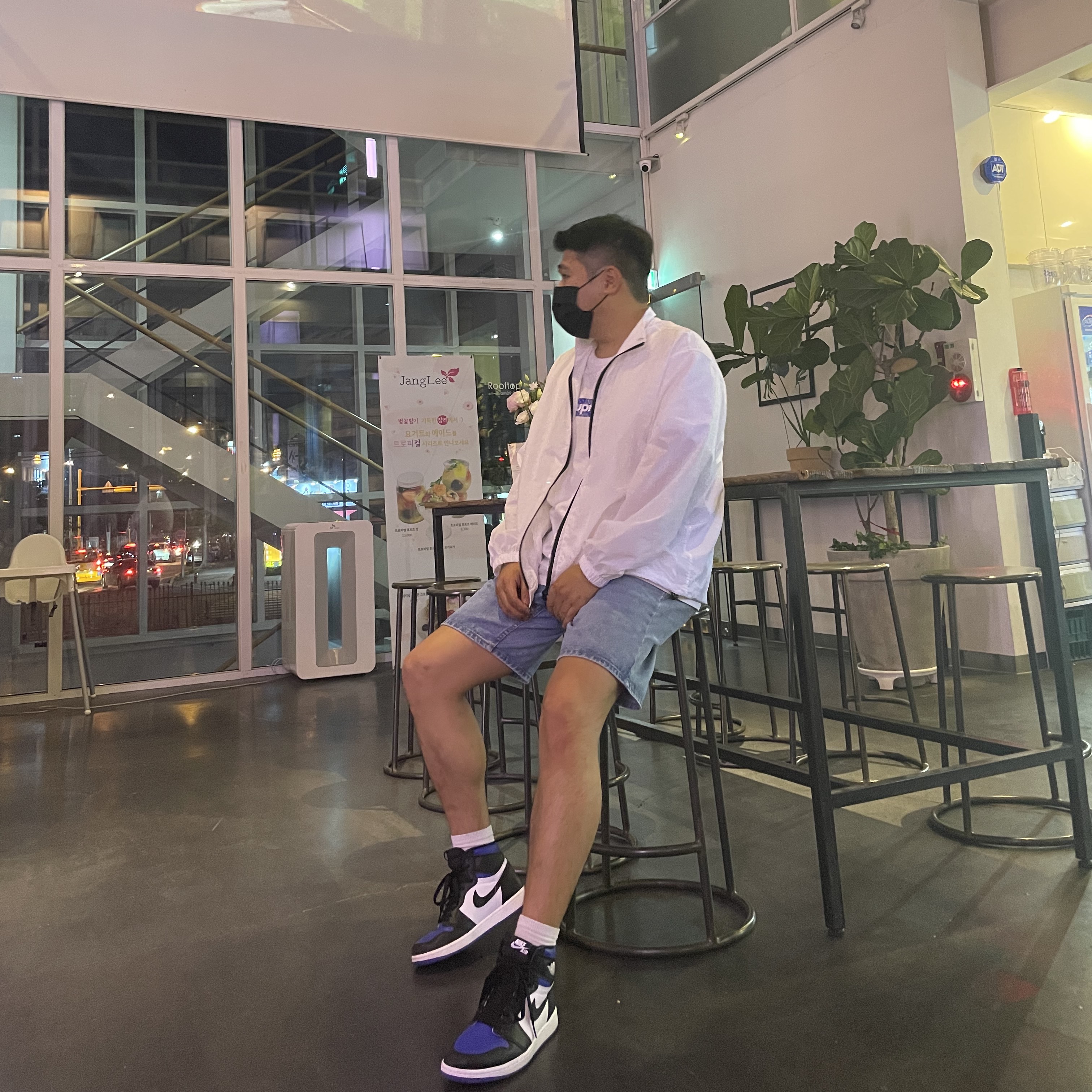 Jordan 1 Retro High OG Royal Toe, Supreme Bandana Box Logo T-Shirt White - 19FW 착용 스타일