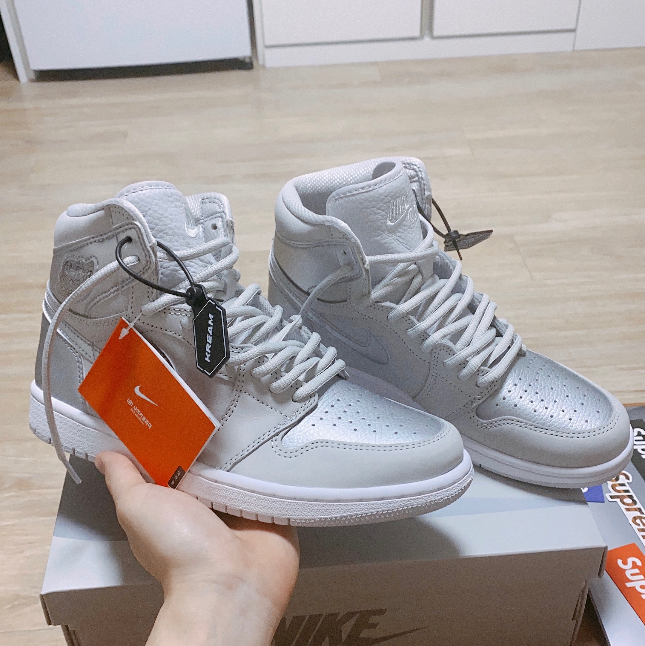 Jordan 1 Retro High OG CO.JP Neutral Grey 착용 스타일