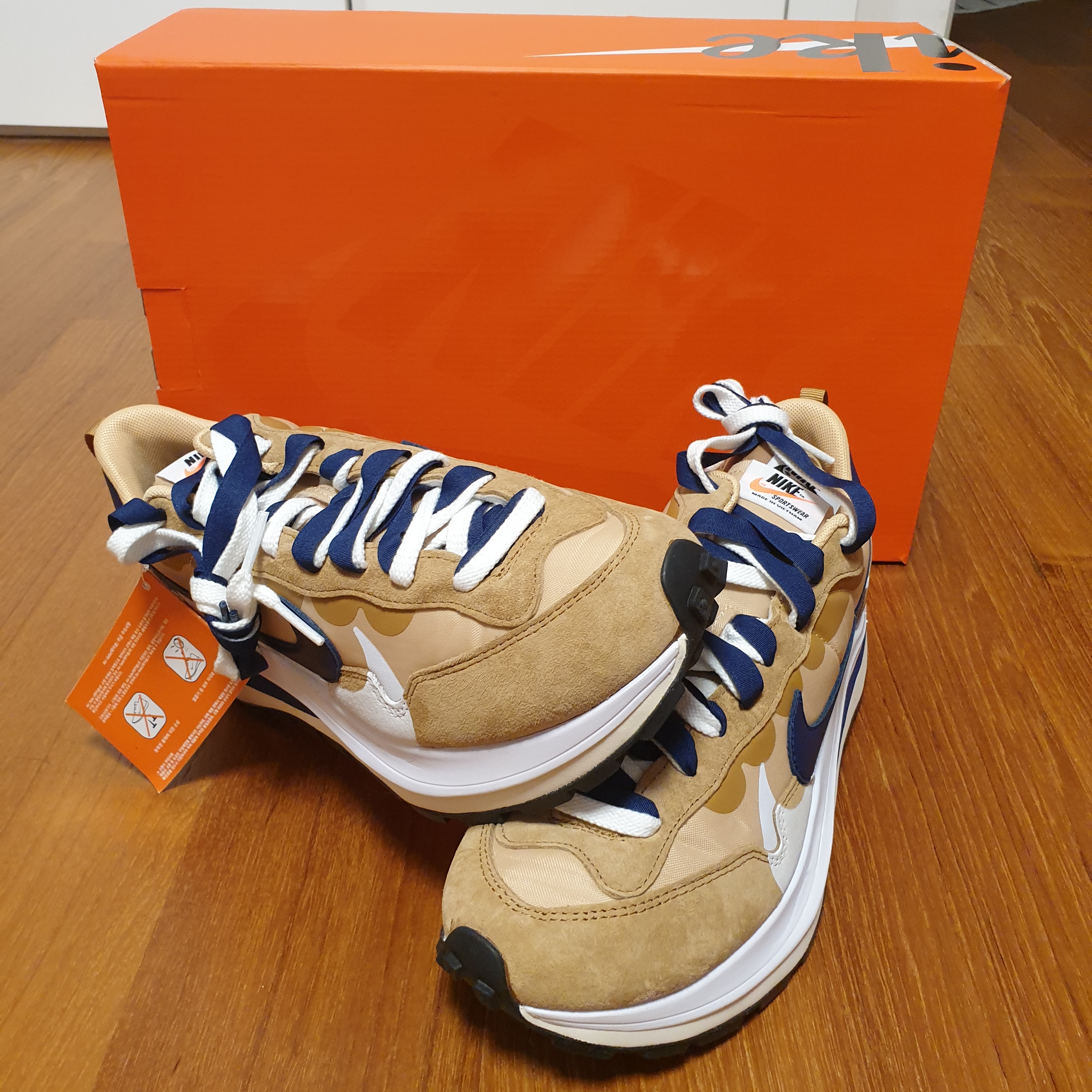 Nike x Sacai VaporWaffle Sesame and Blue Void, Nike x Sacai VaporWaffle Tour Yellow & Gorge Green Sail 착용 스타일 - 2