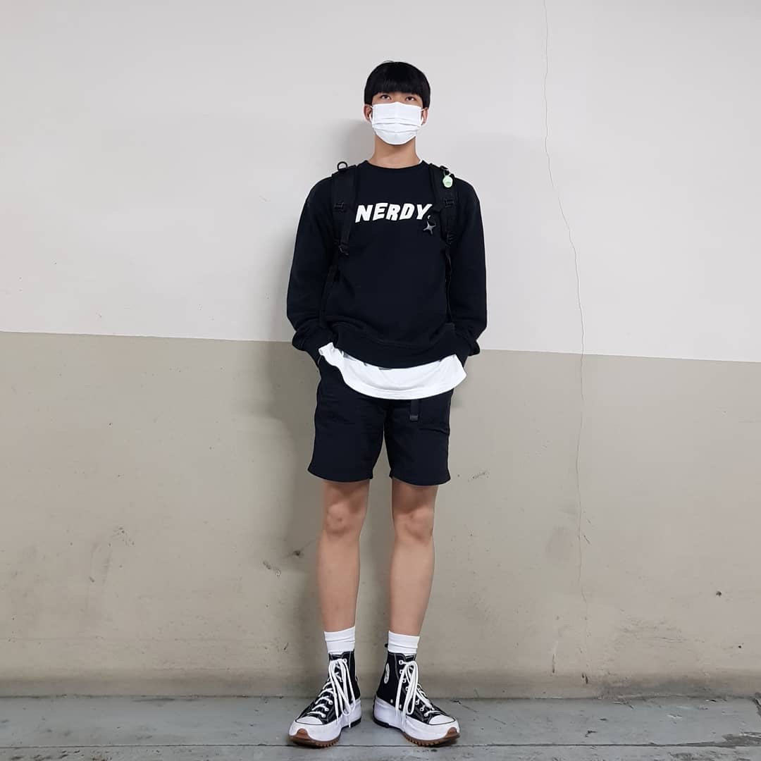 Converse Run Star Hike Hi Black White Gum 착용 스타일 - 4