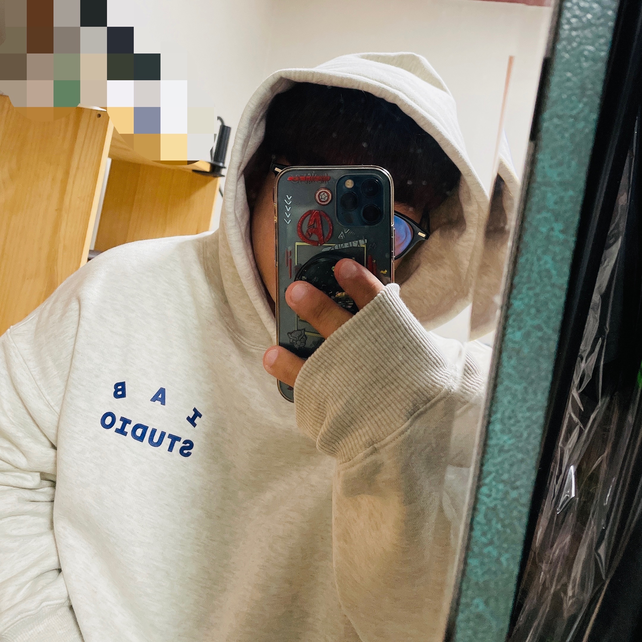 IAB Studio Hoodie Oatmeal Gray - 21SS 착용 스타일