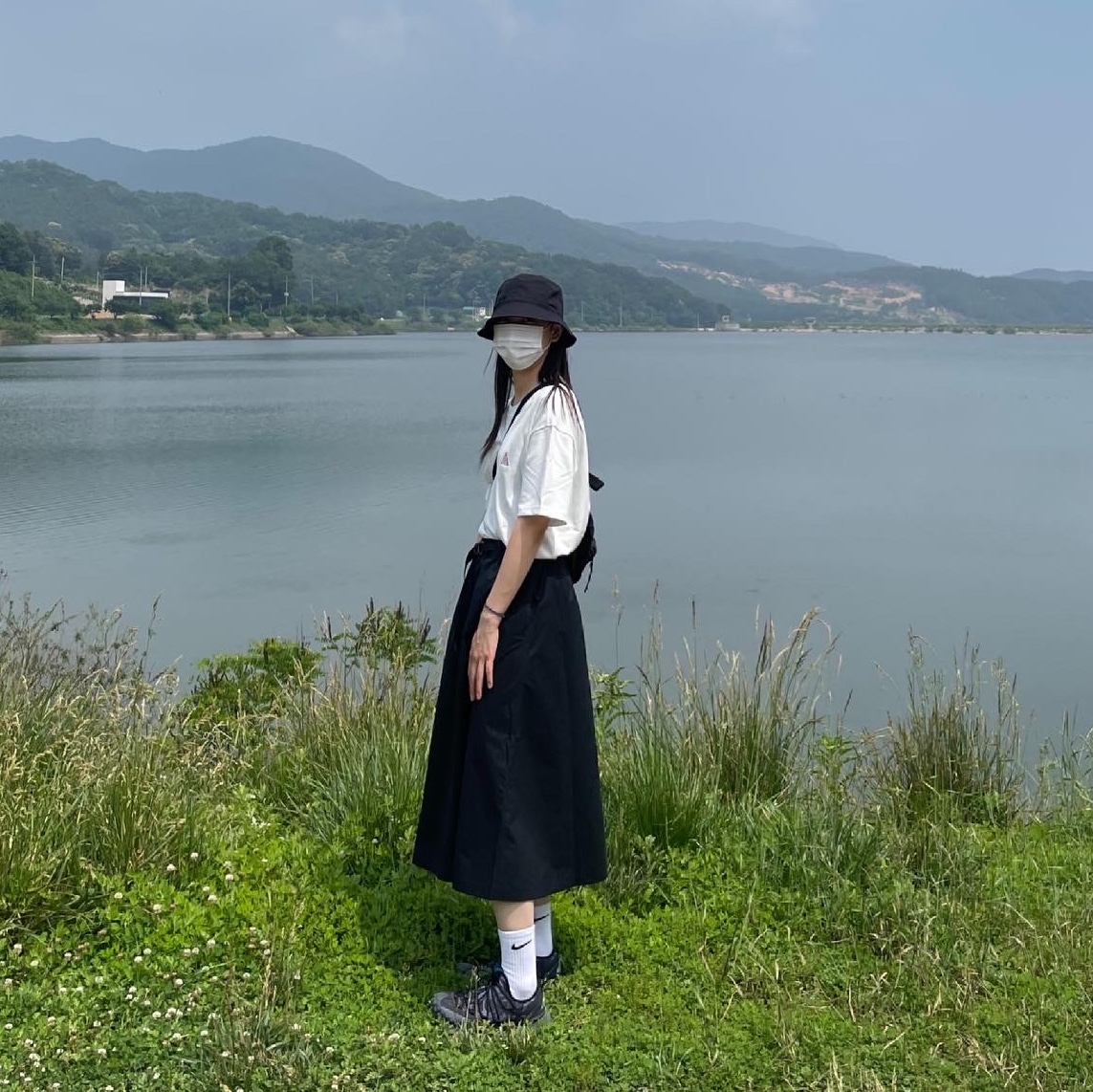 Nike ACG Mountain Fly Low Black, Nike ACG LBR T-Shirt Summit White Pink - Asia 착용 스타일 - 1