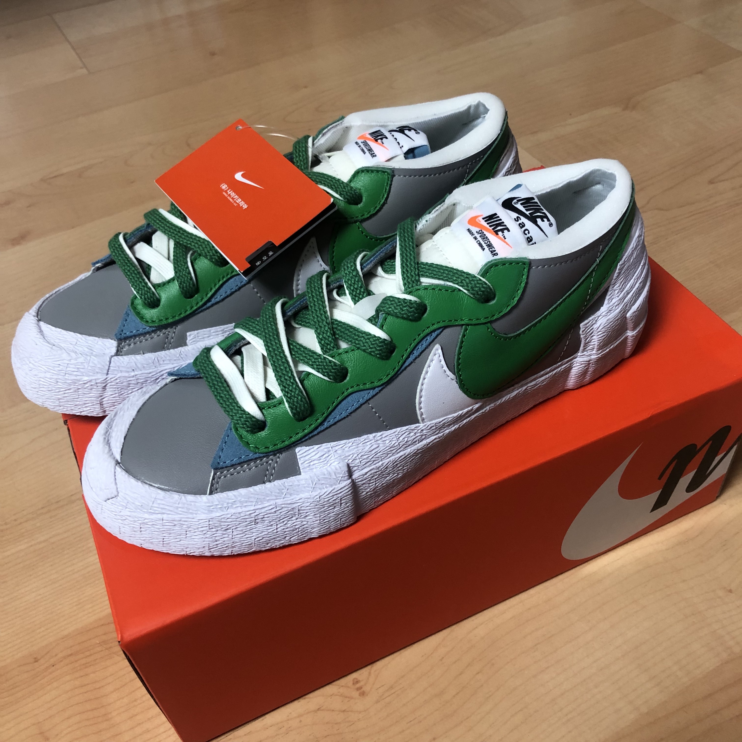 Nike x Sacai Blazer Low Classic Green 착용 스타일 - 2