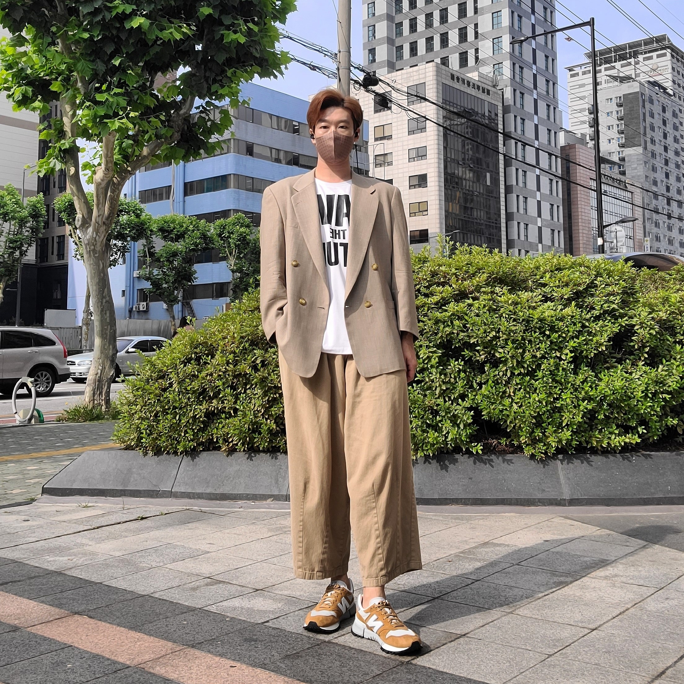 New Balance R_C 1300 Workwear Brown 착용 스타일