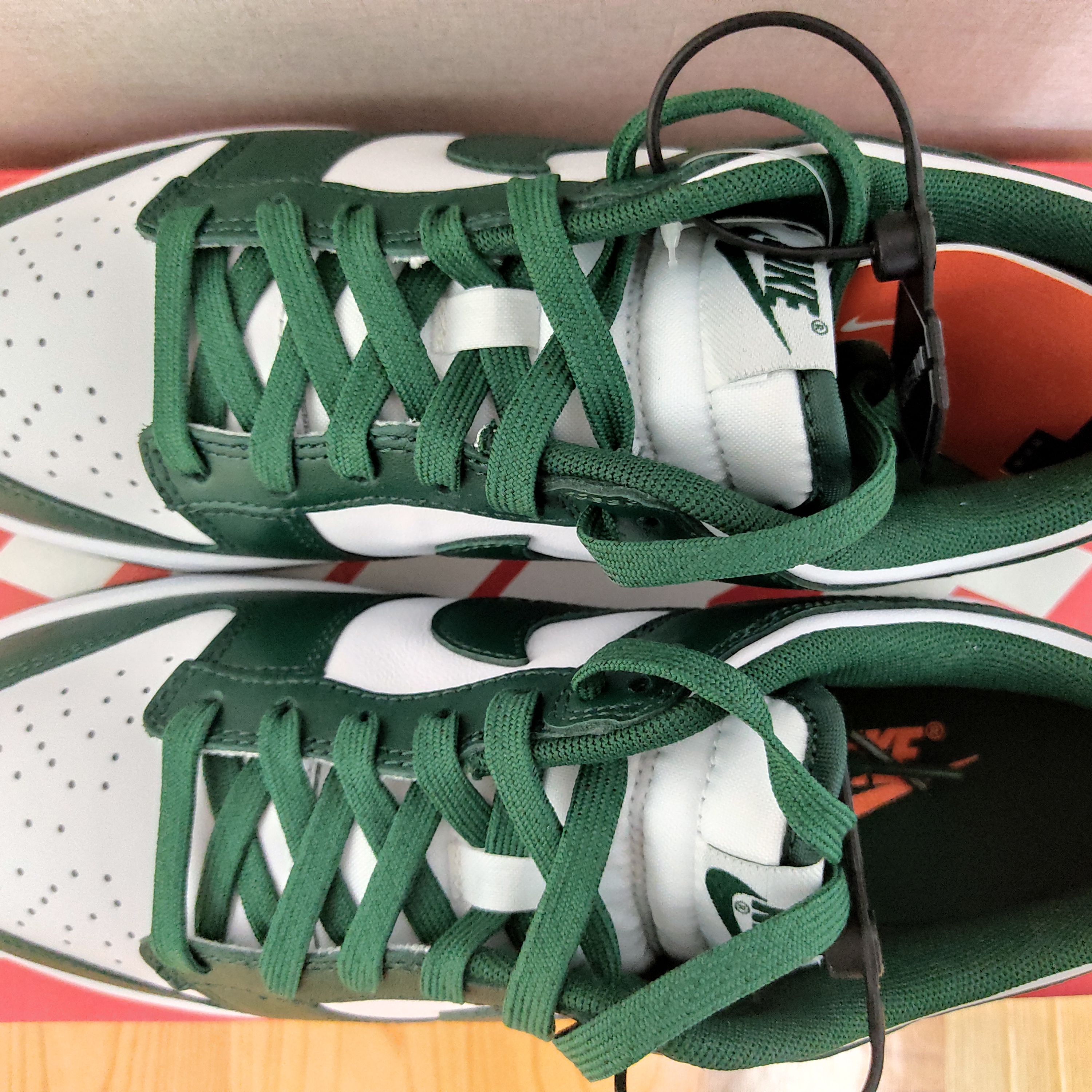 Nike Dunk Low Retro Varsity Green 착용 스타일 - 2