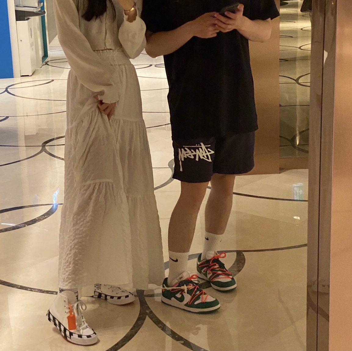 Converse x Off-White Chuck 70 High V2 2021, Nike x Off-White Dunk Low Pine Green 착용 스타일