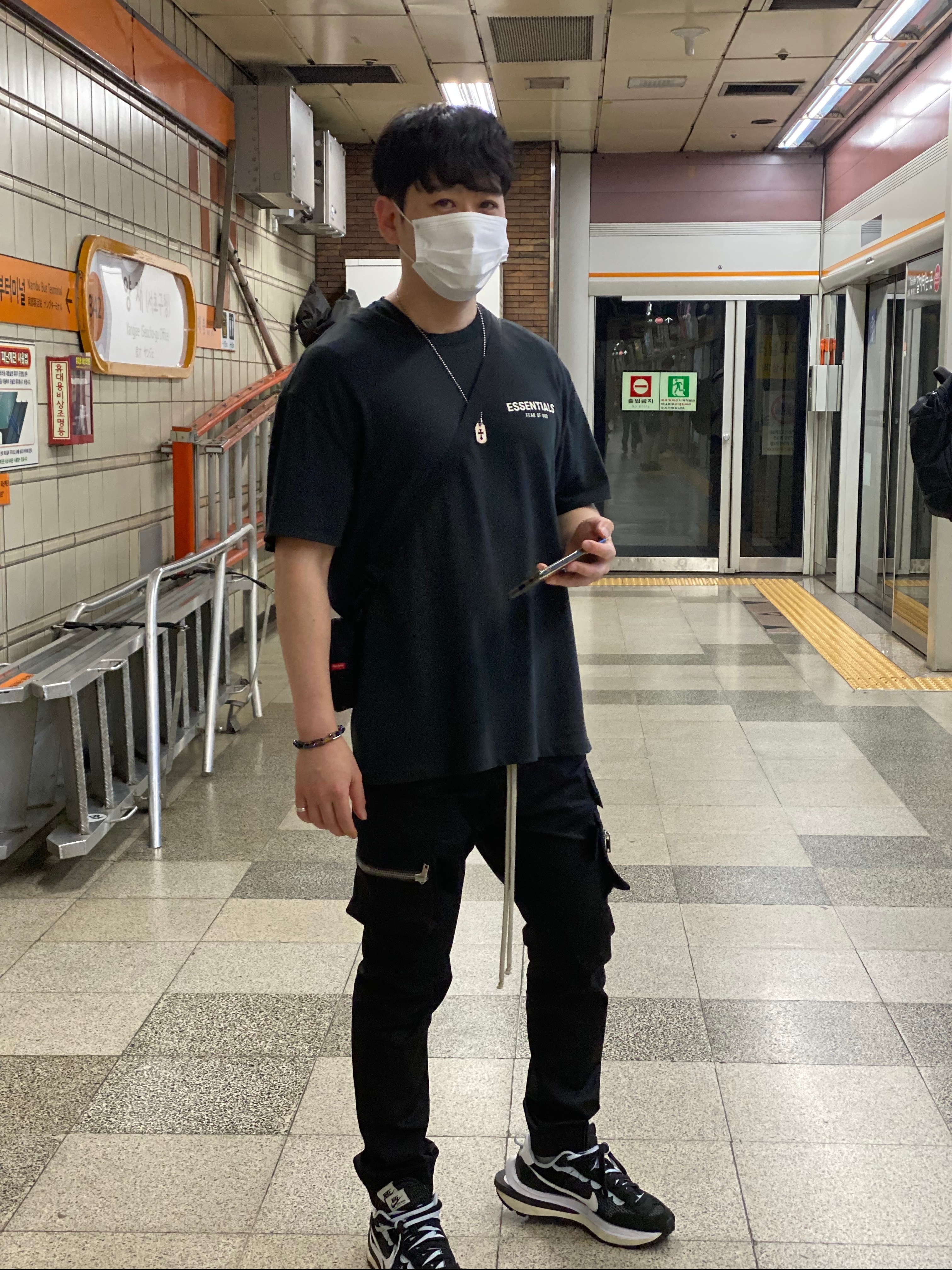 Nike x Sacai VaporWaffle Black White 착용 스타일