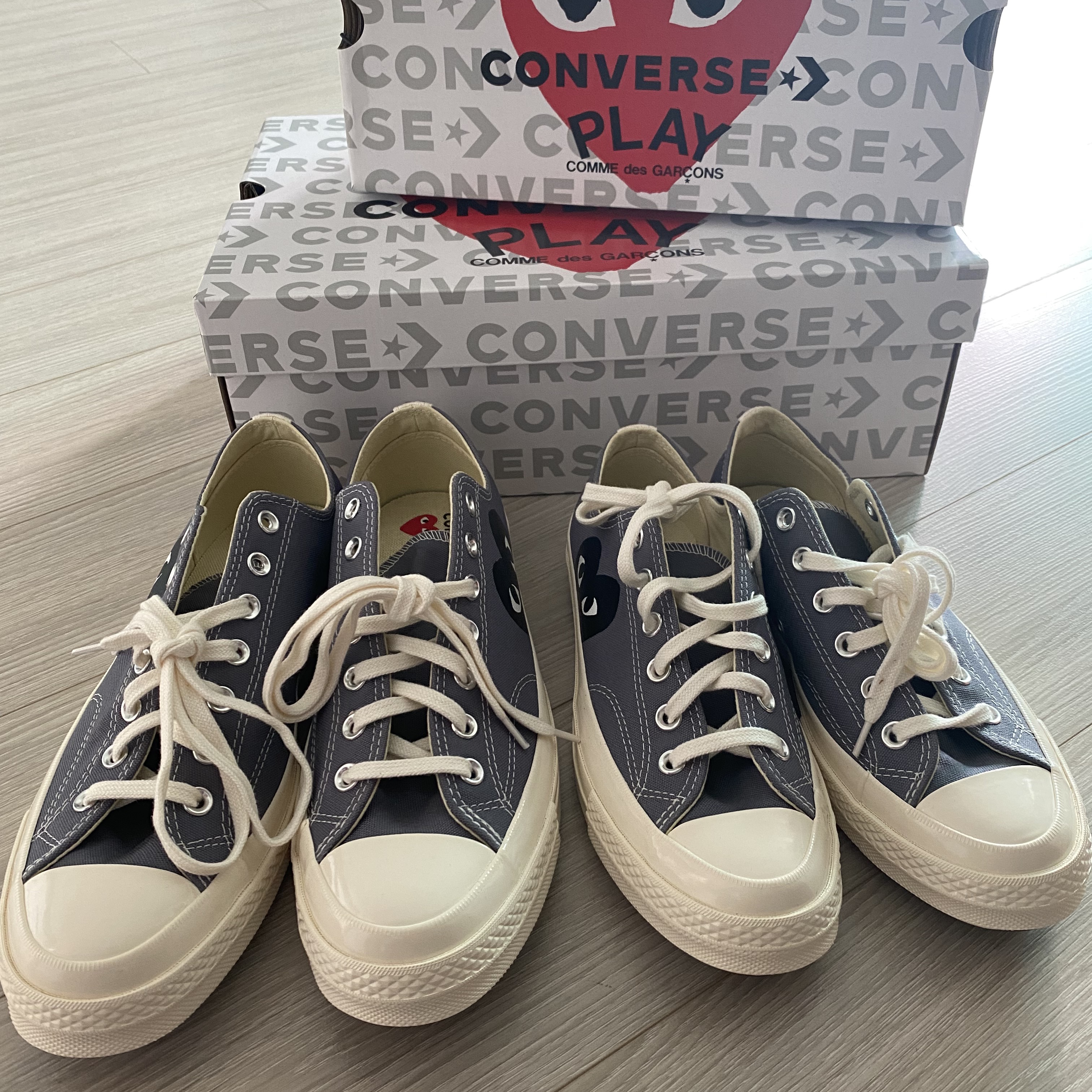 Converse x Play Comme des Garcons Chuck 70 Ox Steel Gray 착용 스타일 - 1