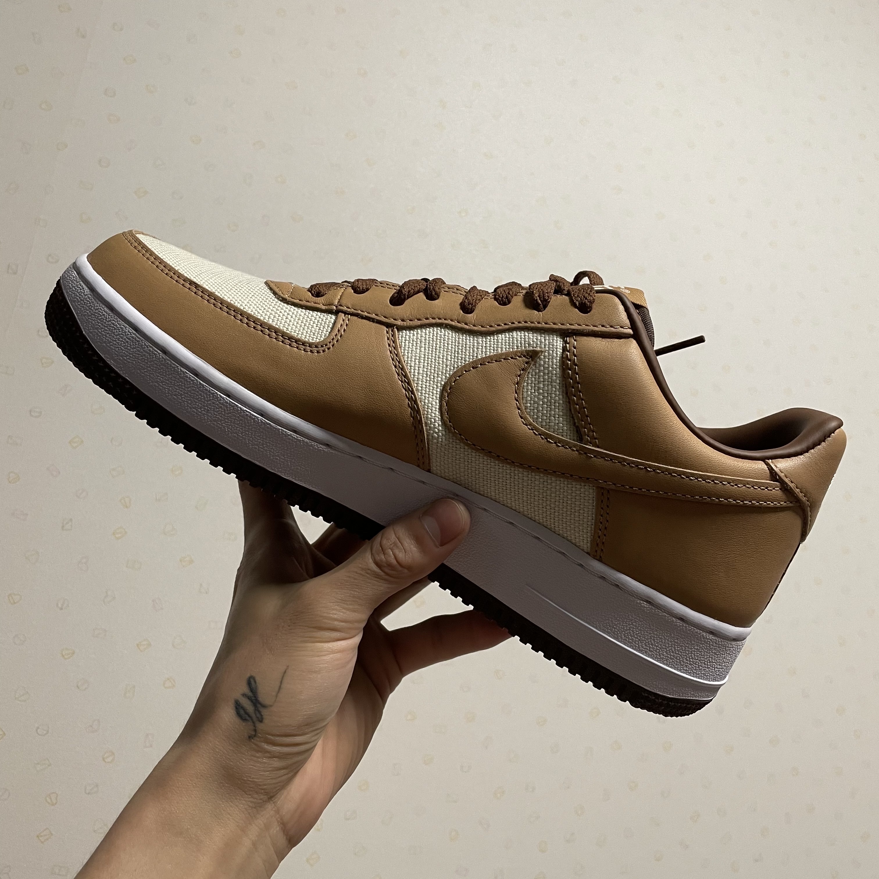 Nike Air Force 1 Low QS Acorn 2021 착용 스타일
