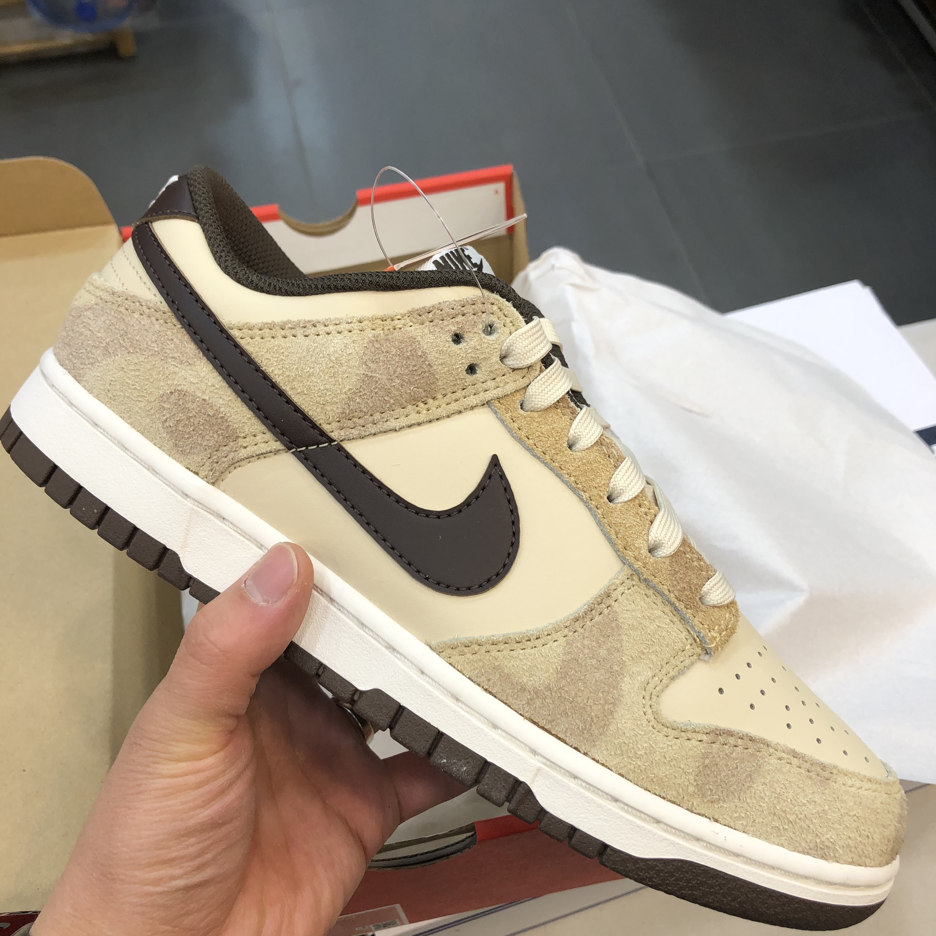 Nike Dunk Low Retro PRM Cheetah 착용 스타일