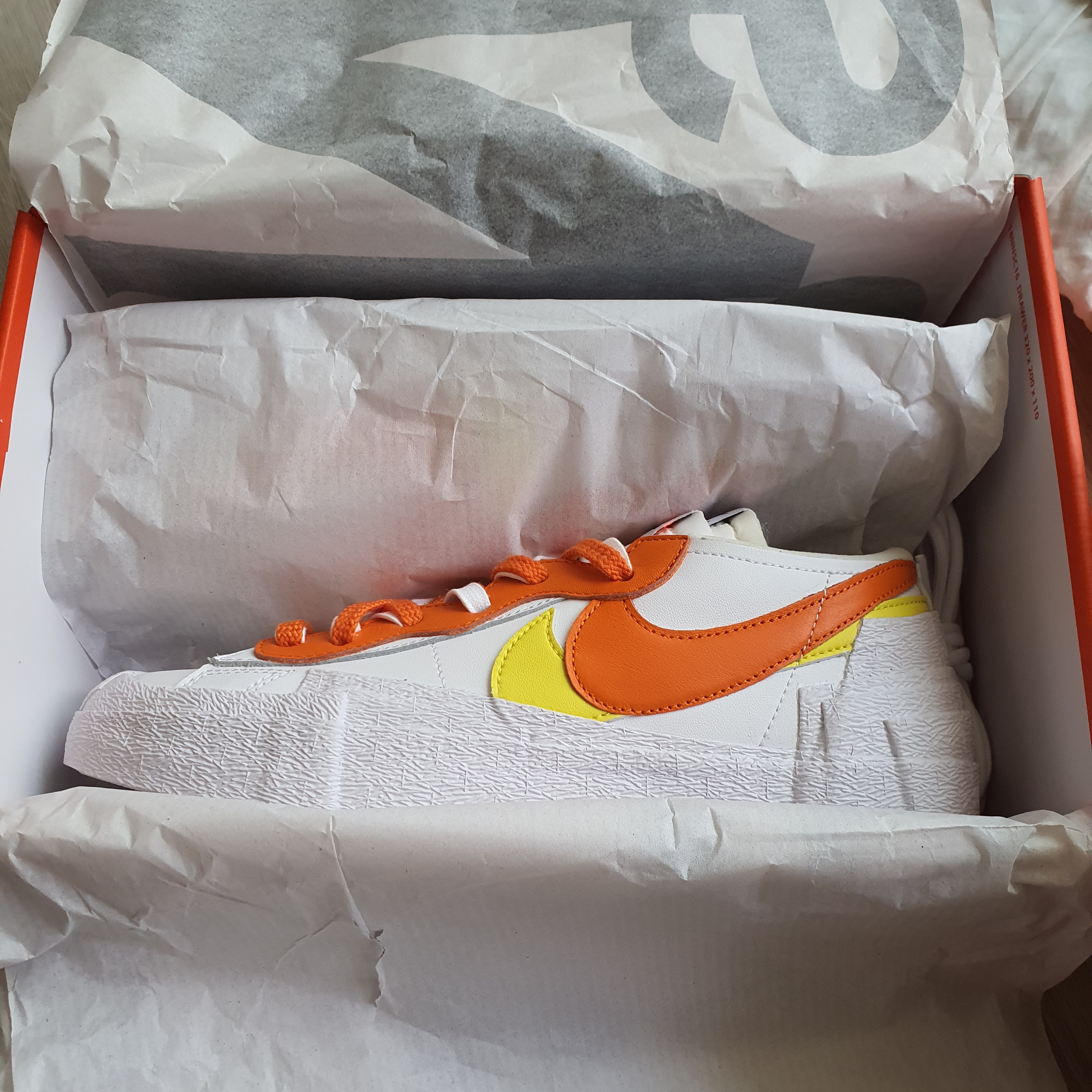 Nike x Sacai Blazer Low Magma Orange 착용 스타일