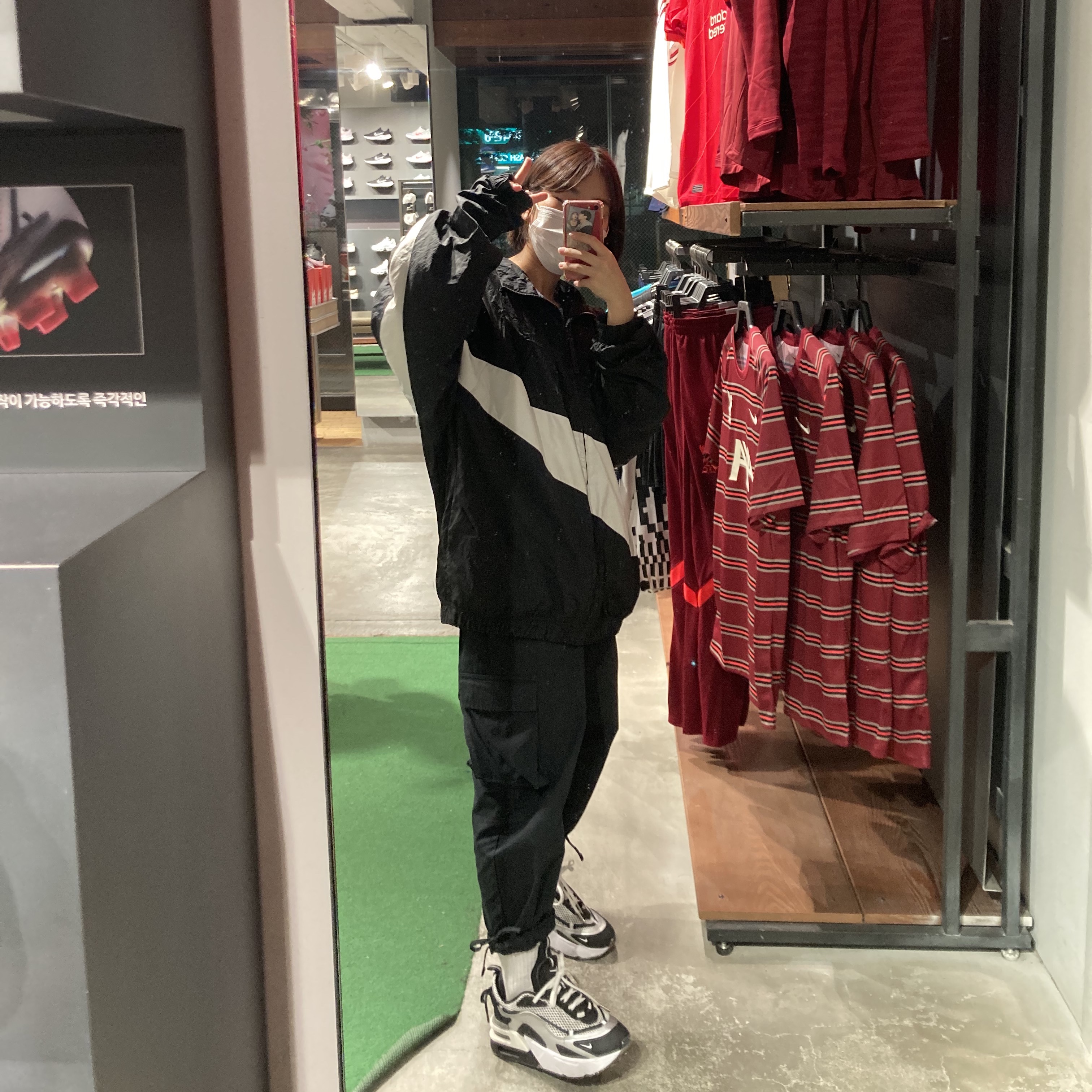(W) Nike Air Max Furyosa Silver and Black 착용 스타일