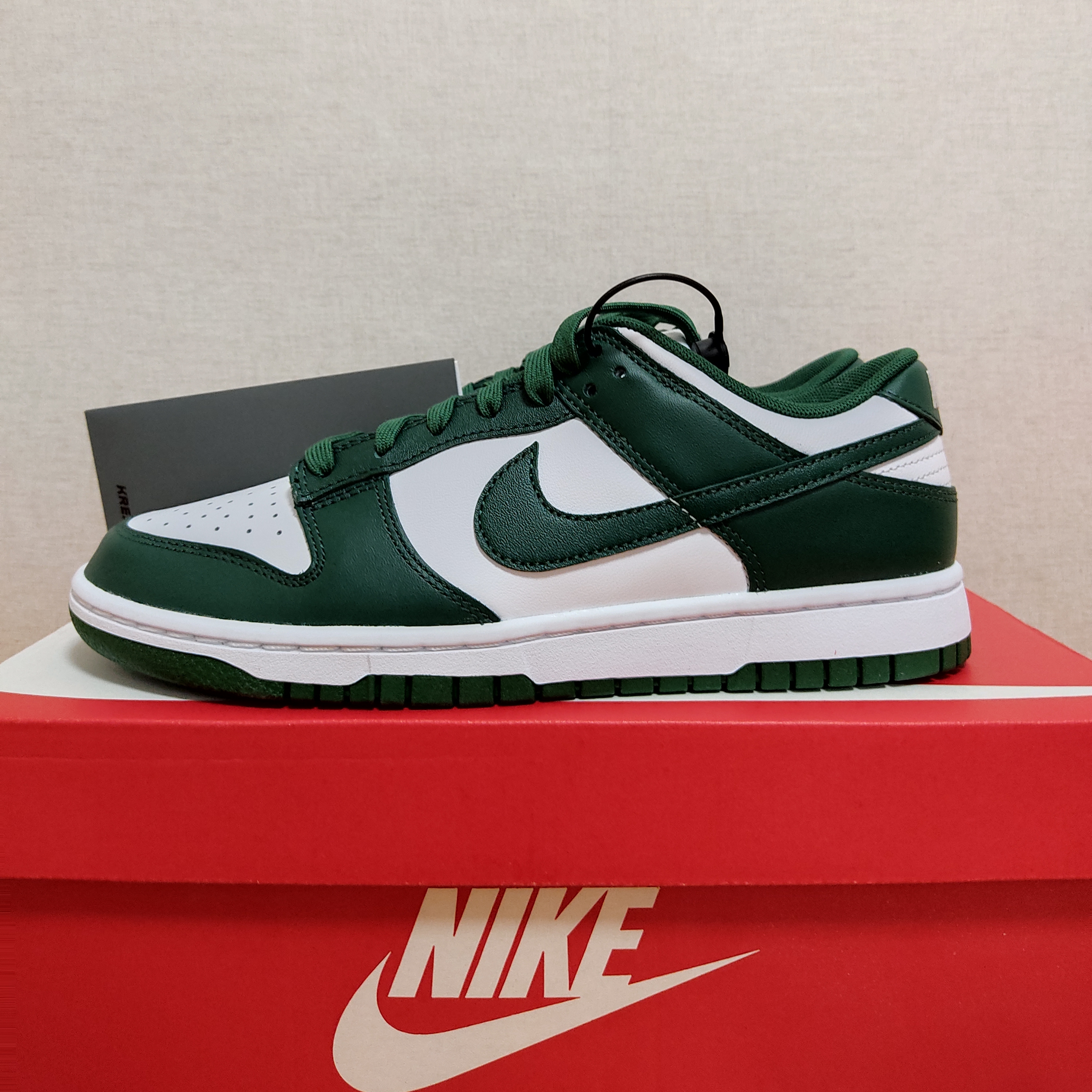 Nike Dunk Low Retro Varsity Green 착용 스타일 - 1