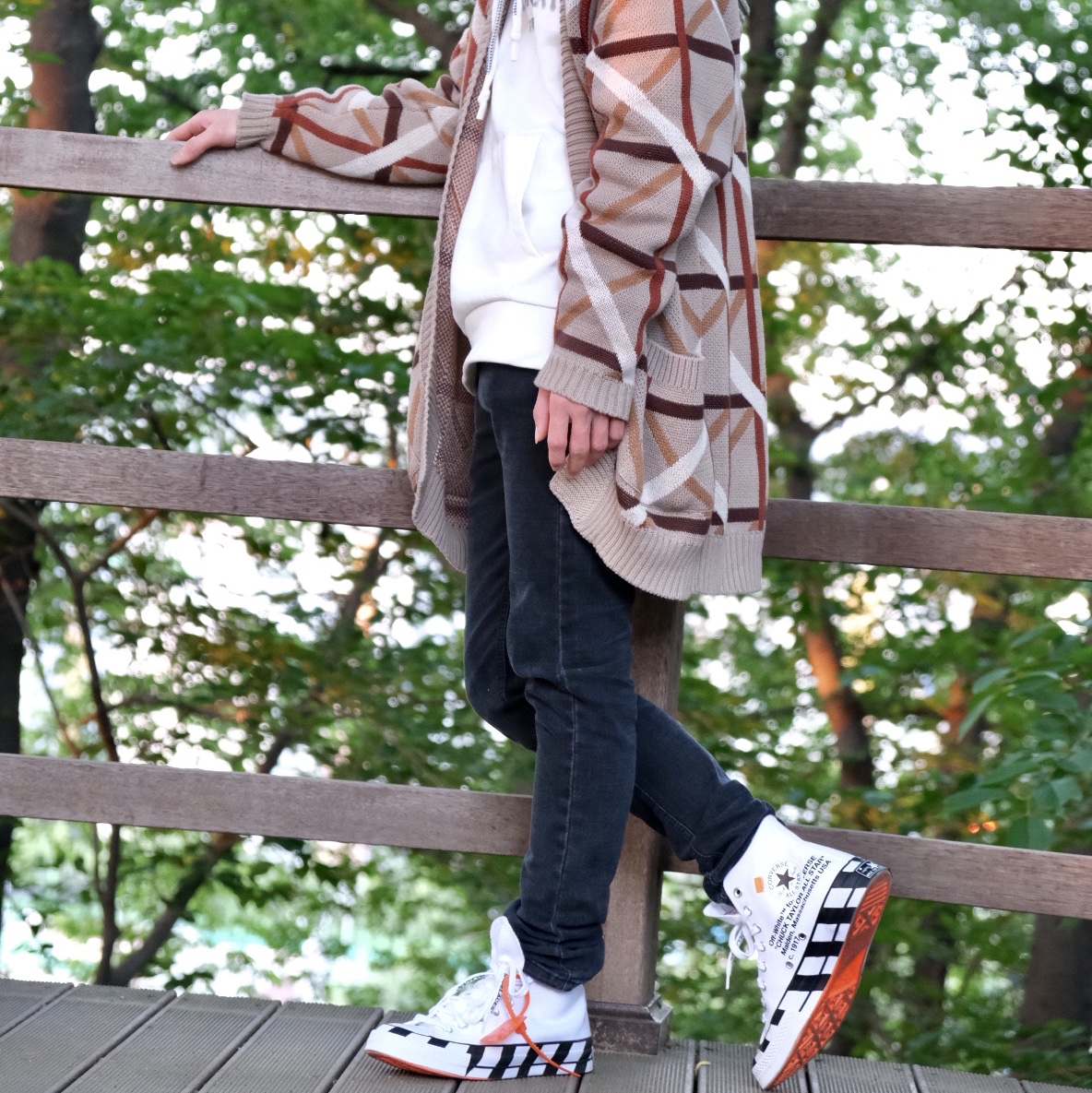 Converse x Off-White Chuck 70 High V2 2021 착용 스타일 - 1