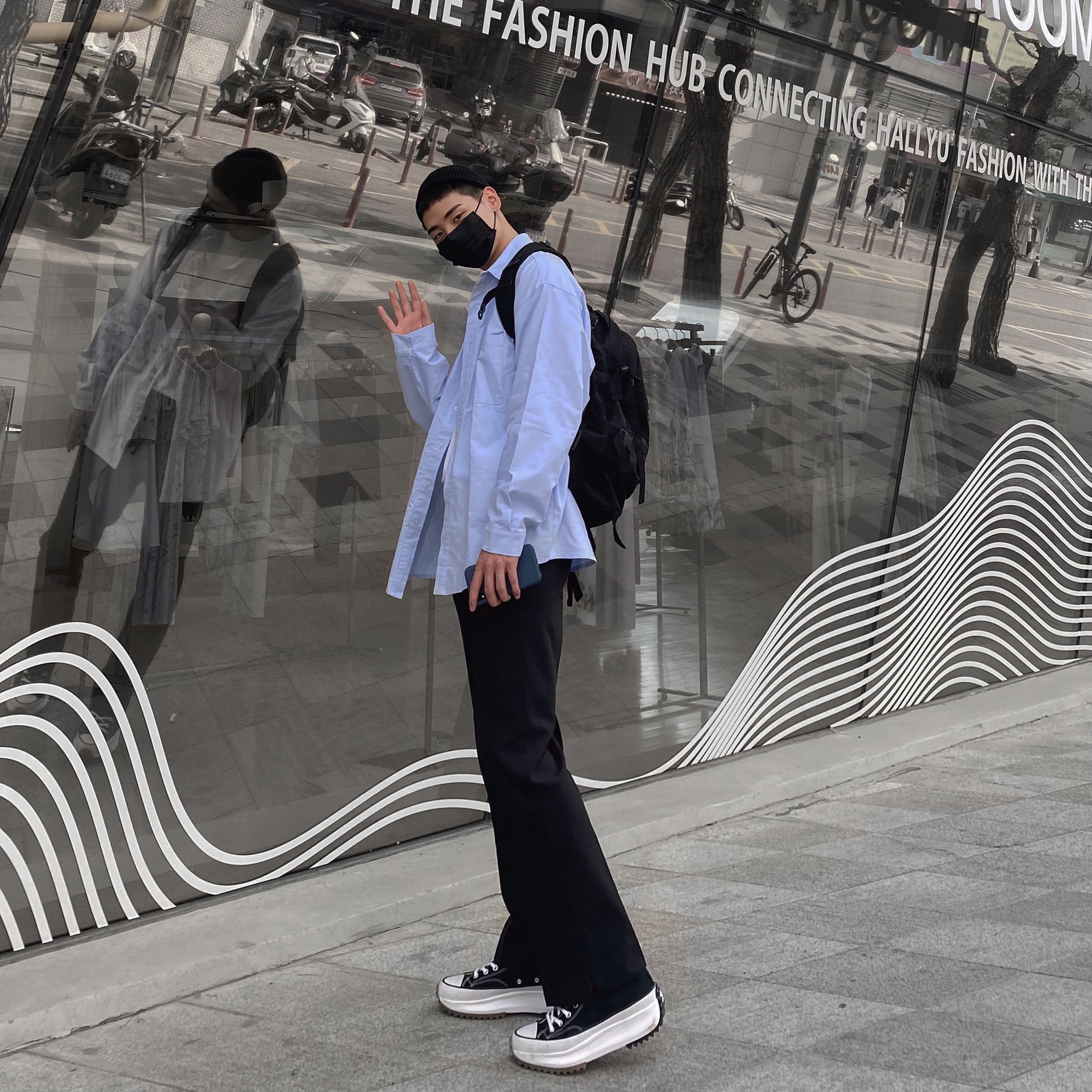 Converse Run Star Hike Hi Black White Gum 착용 스타일