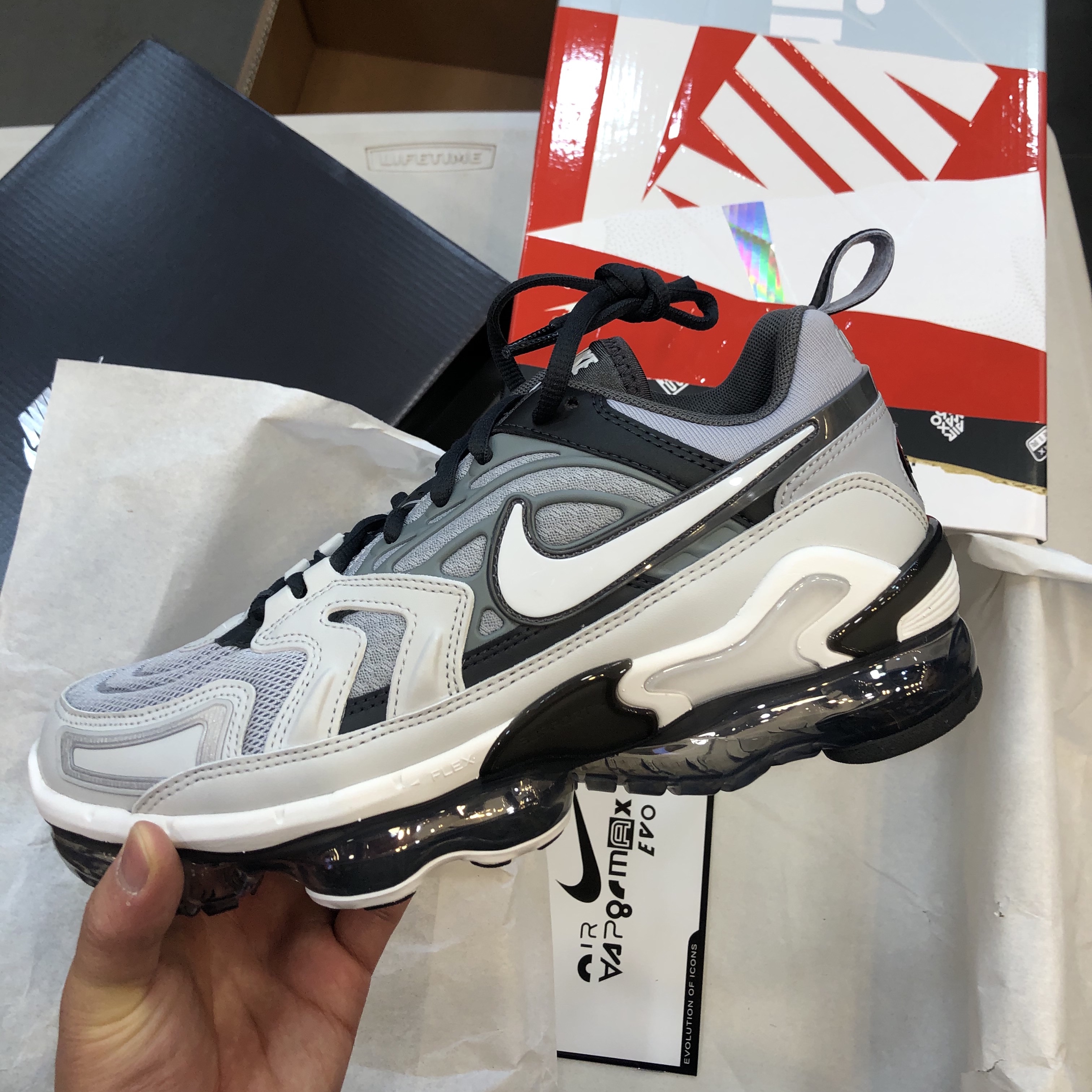 Nike Air VaporMax EVO Wolf Grey 착용 스타일