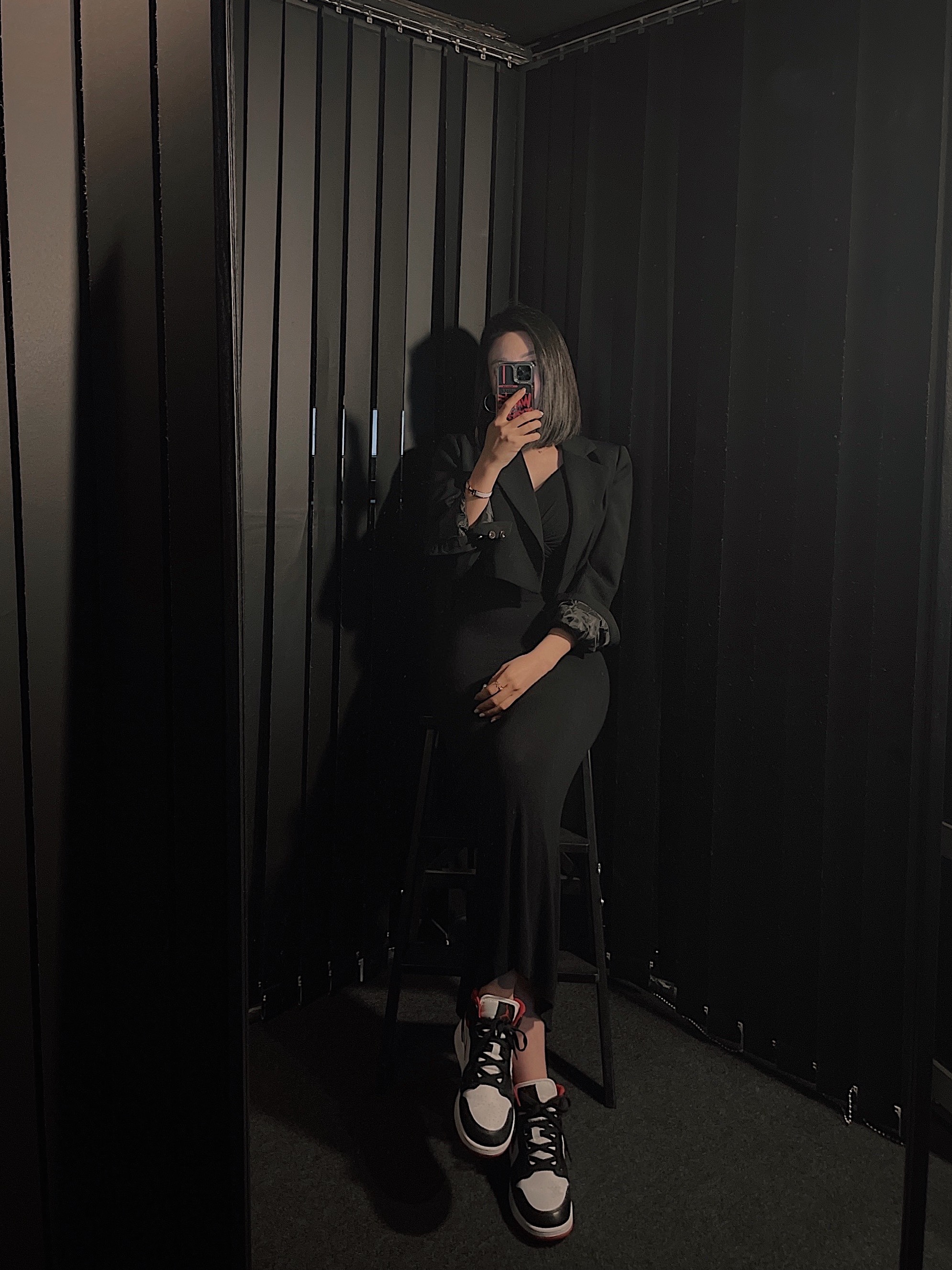 (GS) Jordan 1 Mid Gym Red Black White, Jordan 1 Mid Gym Red Black White 착용 스타일