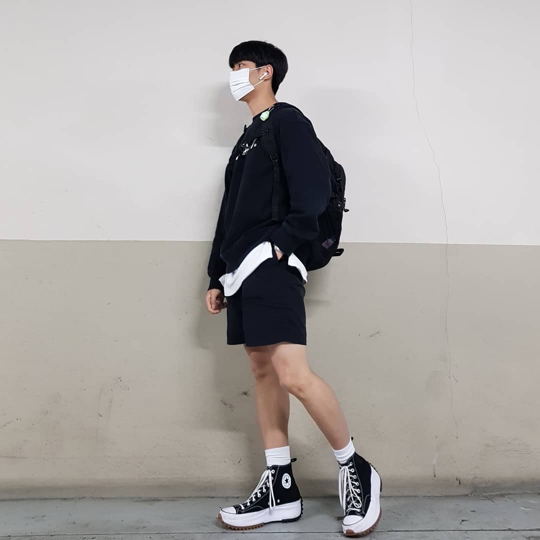 Converse Run Star Hike Hi Black White Gum 착용 스타일 - 2