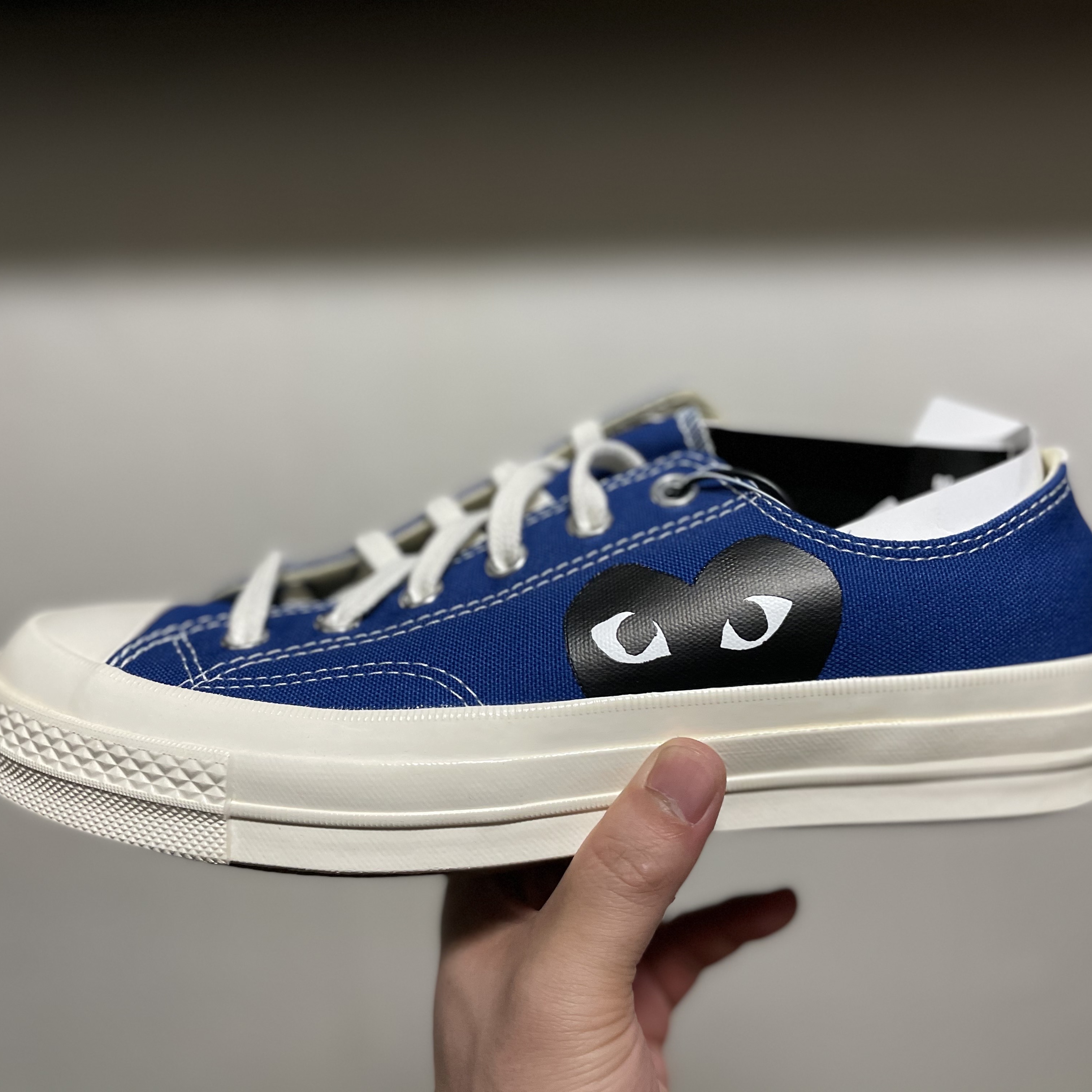 Converse x Play Comme des Garcons Chuck 70 Ox Blue Quartz 착용 스타일