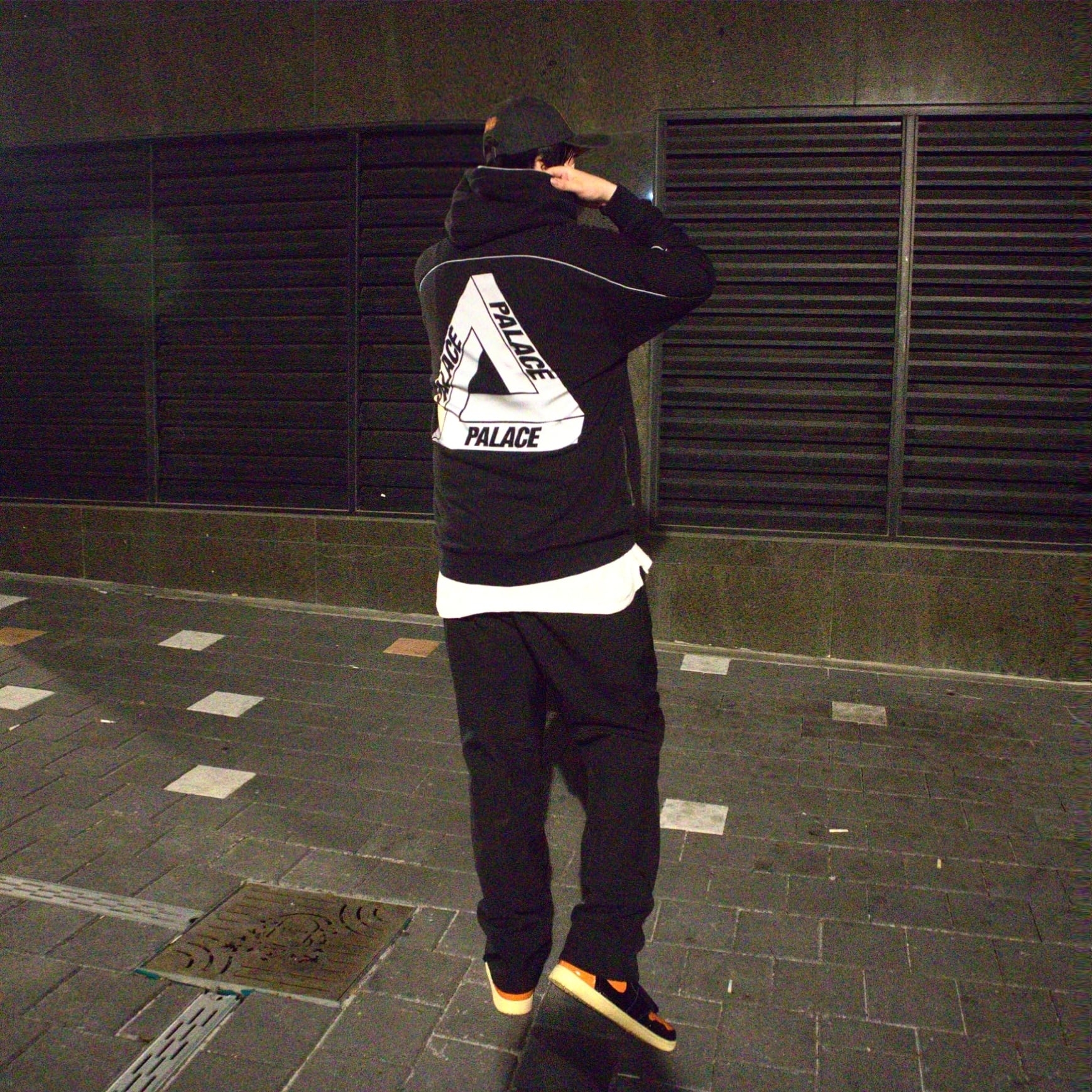 Palace Reflecto Hood Black - 19SS, Jordan 1 Retro High Shattered Backboard 3.0 착용 스타일 - 2