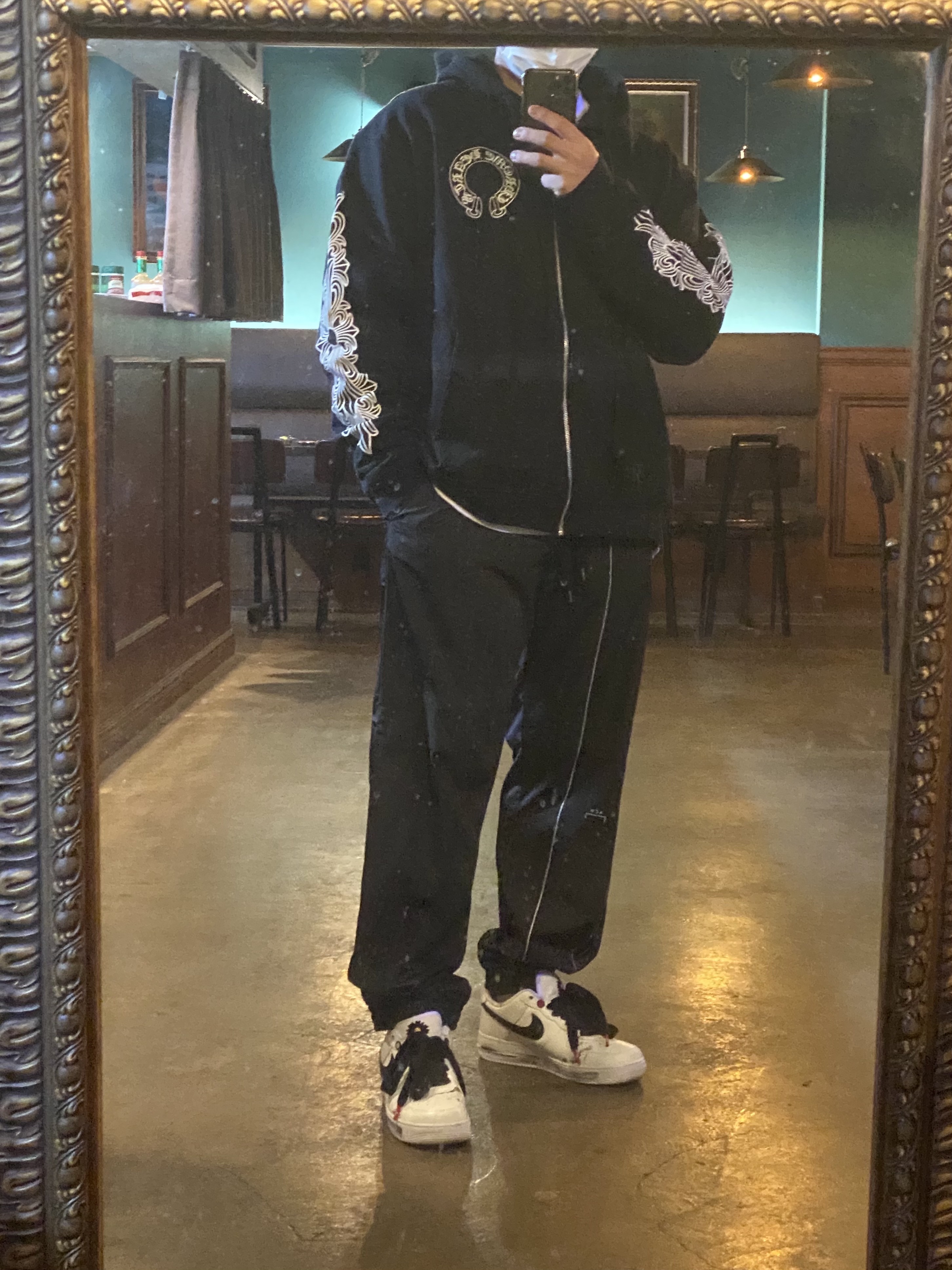 Nike x Peaceminusone Air Force 1 Low Para-Noise 2.0, Chrome Hearts Horseshoe Floral Heavyweight Zip-Up Hoodie Black 착용 스타일