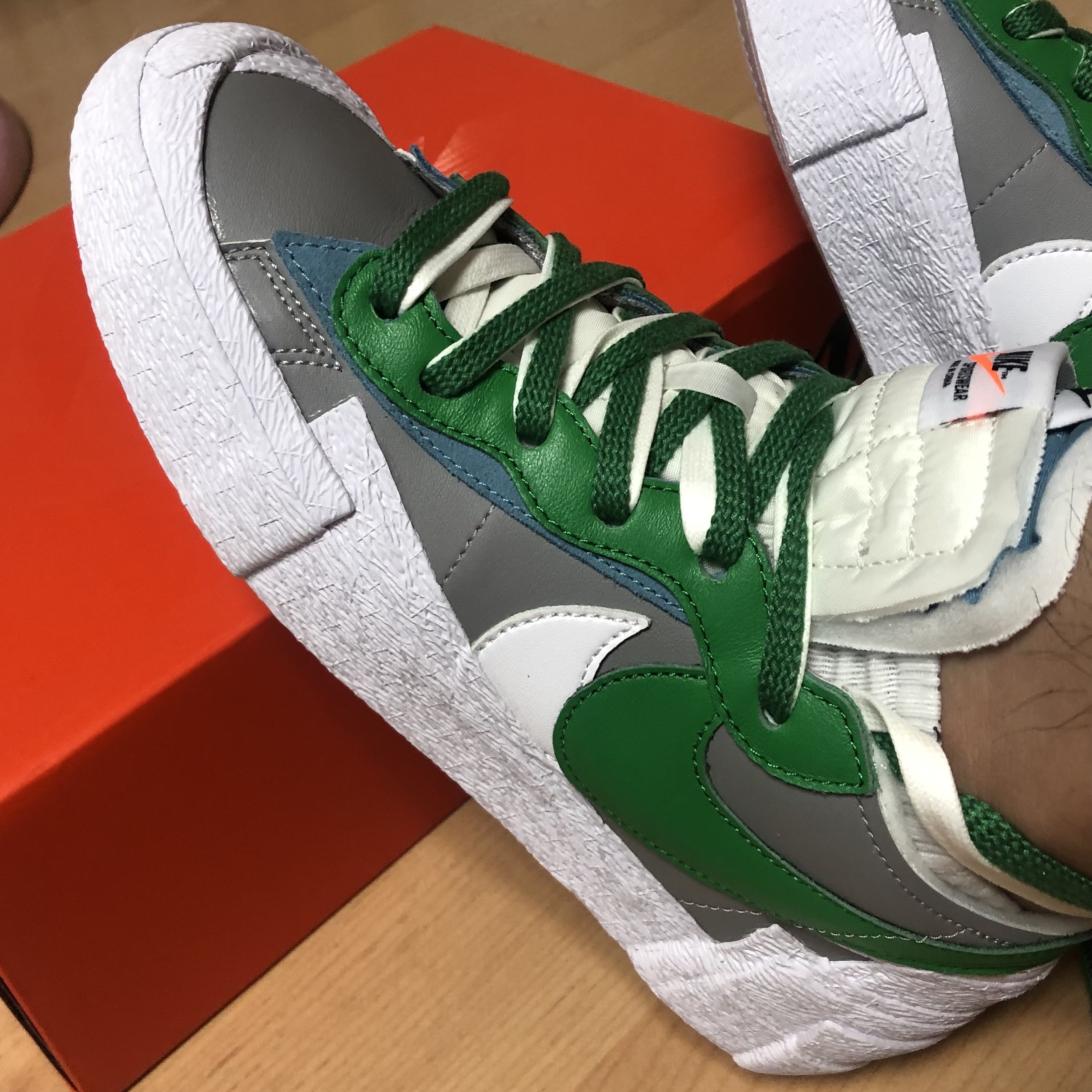 Nike x Sacai Blazer Low Classic Green 착용 스타일 - 3