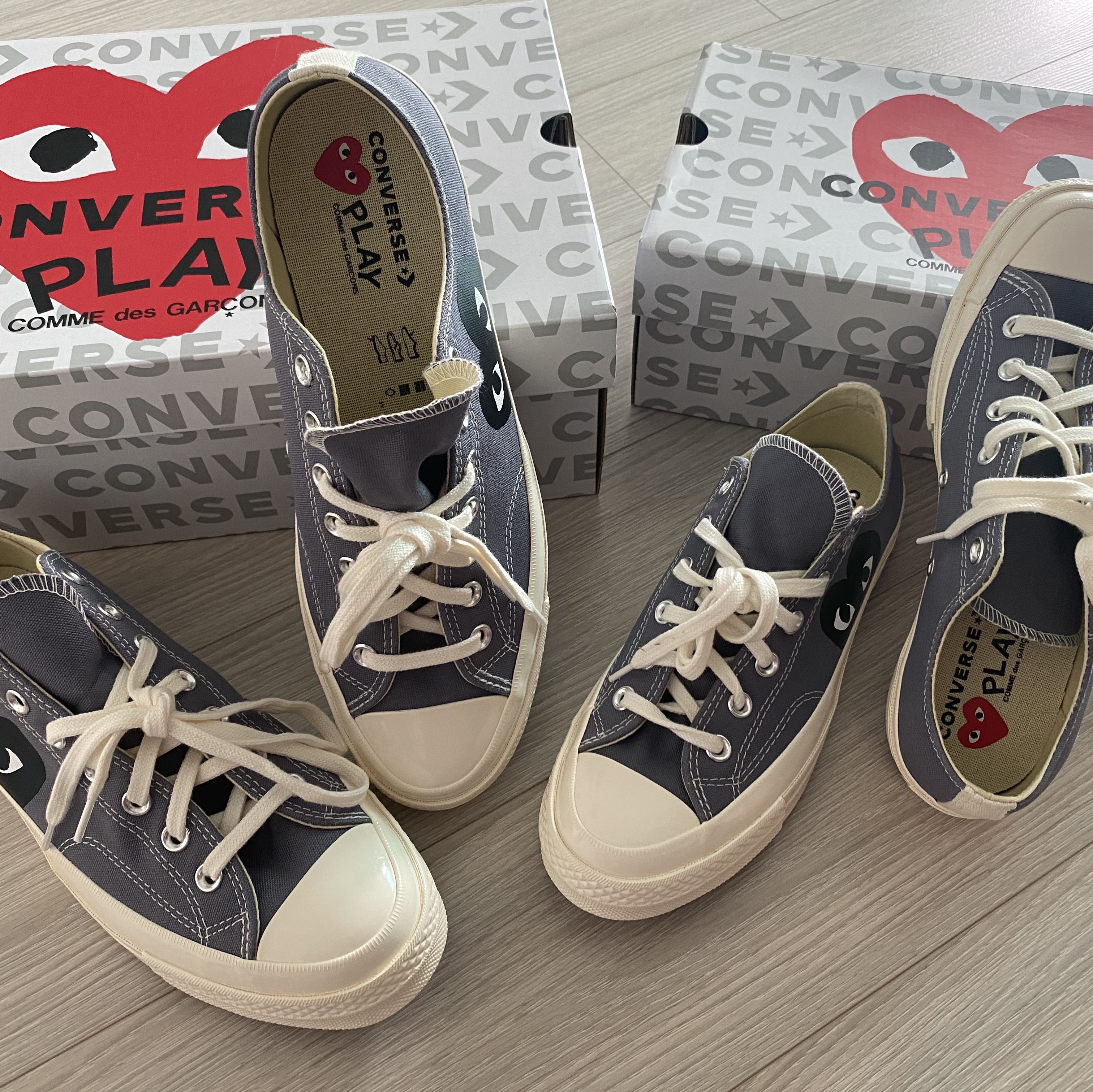 Converse x Play Comme des Garcons Chuck 70 Ox Steel Gray 착용 스타일 - 2