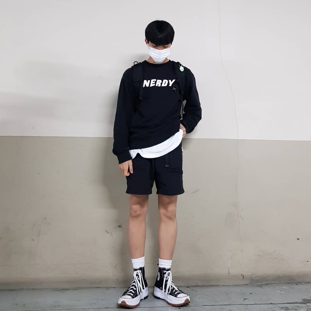 Converse Run Star Hike Hi Black White Gum 착용 스타일 - 3