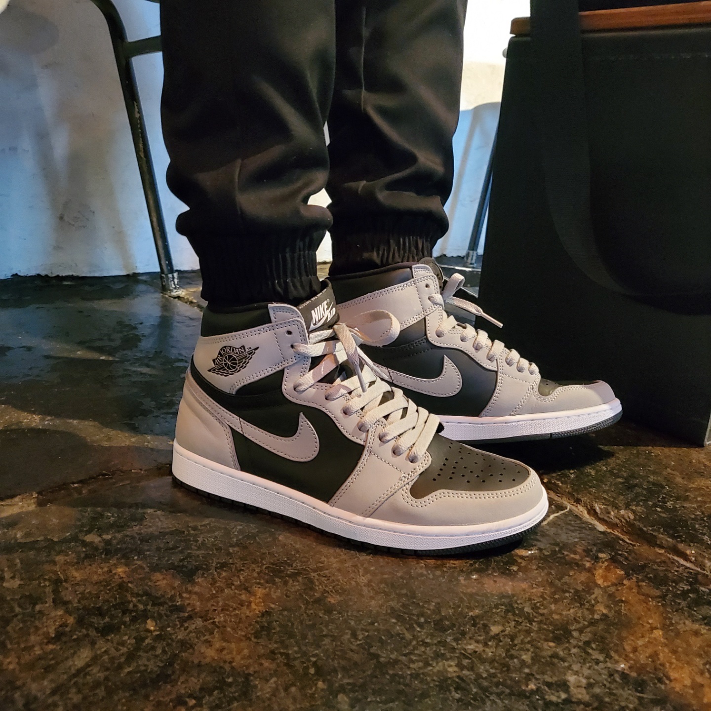 Jordan 1 Retro High OG Shadow 2.0 착용 스타일 - 3