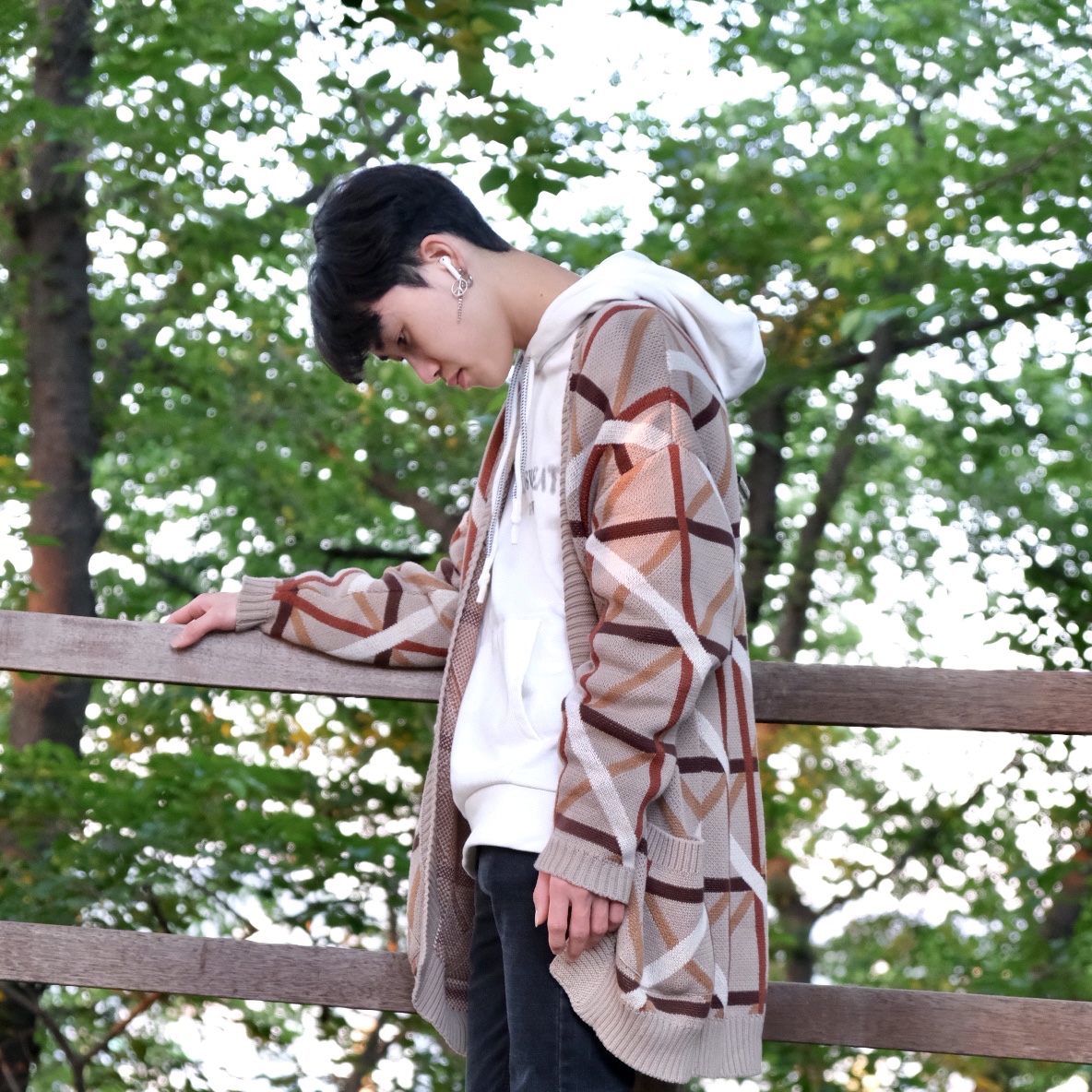 Converse x Off-White Chuck 70 High V2 2021 착용 스타일 - 3