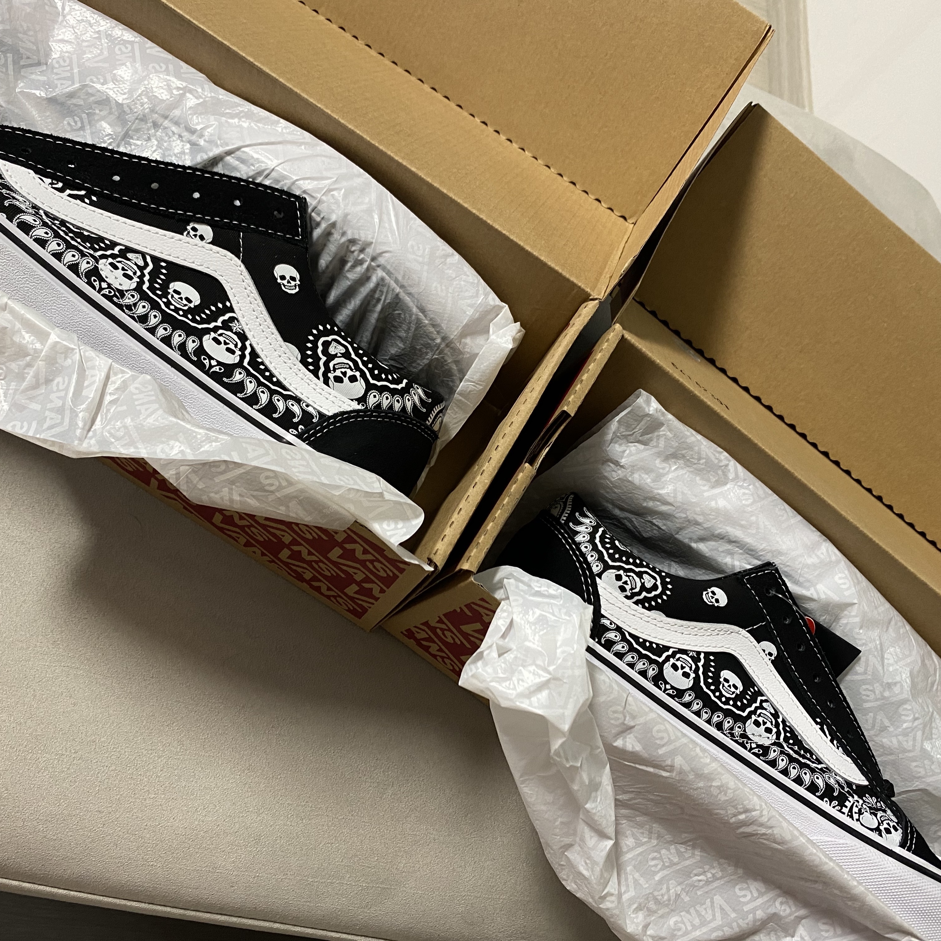 Vans Style 36 Bandana Black 착용 스타일 - 2