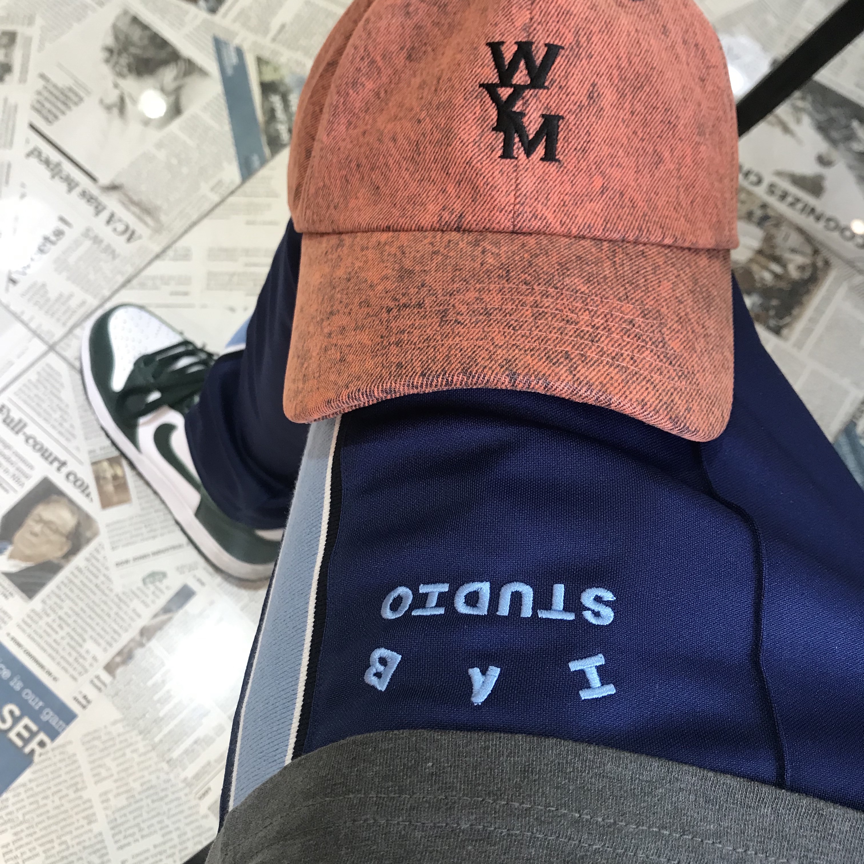 Nike Dunk High SP Spartan Green, IAB Studio Track Pants Navy - 21SS 착용 스타일