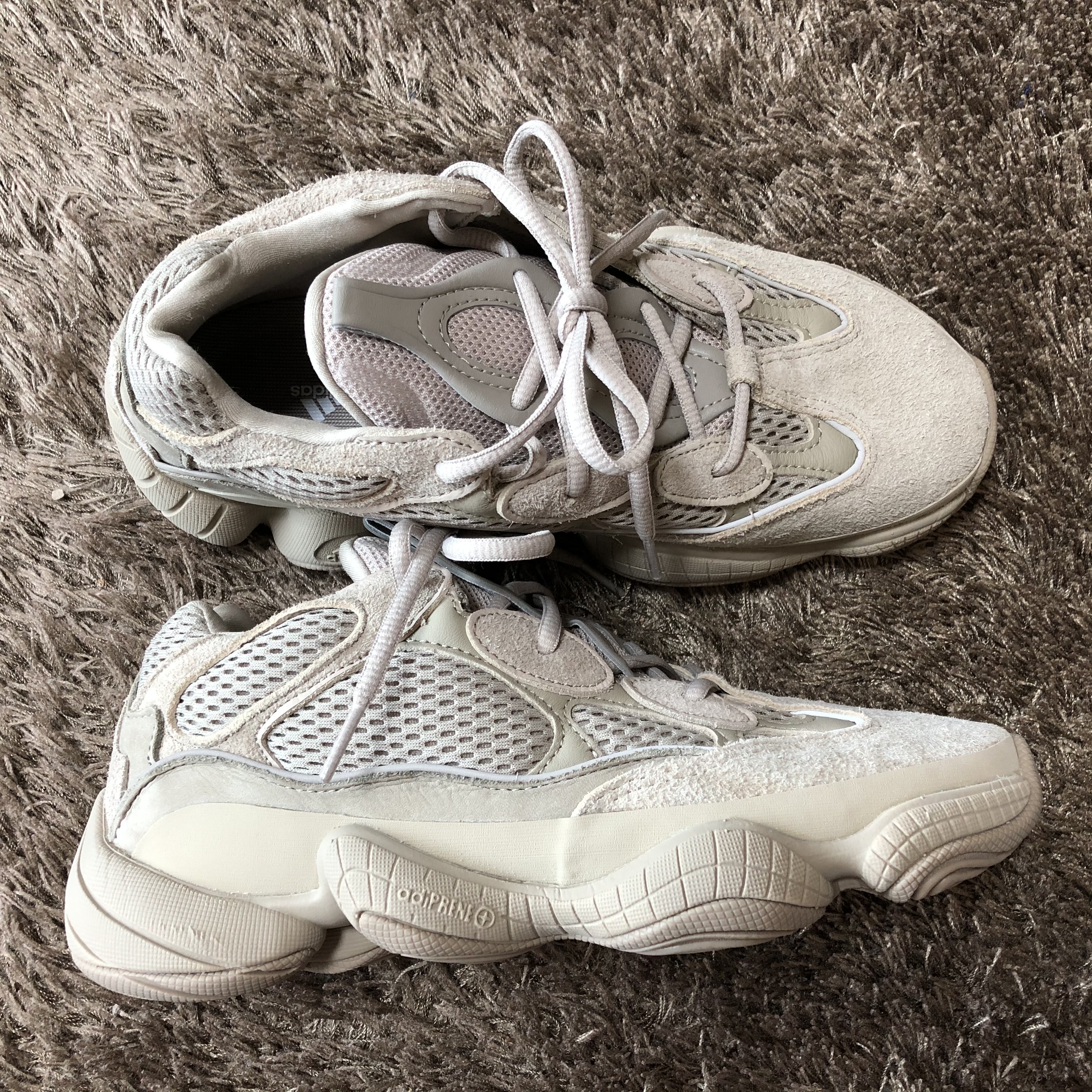 Adidas Yeezy 500 Taupe Light 착용 스타일 - 4