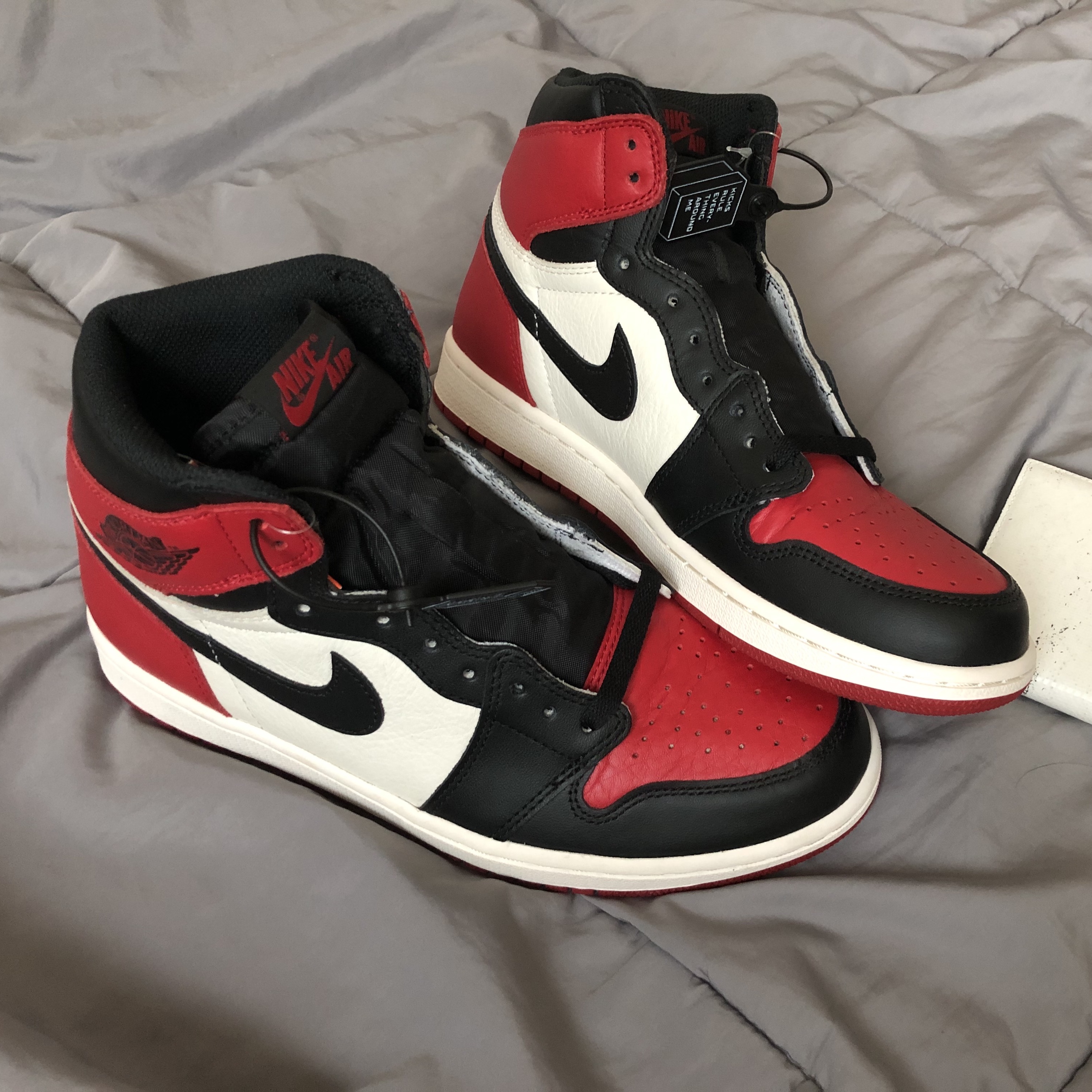 Jordan 1 Retro High OG Bred Toe 착용 스타일 - 2