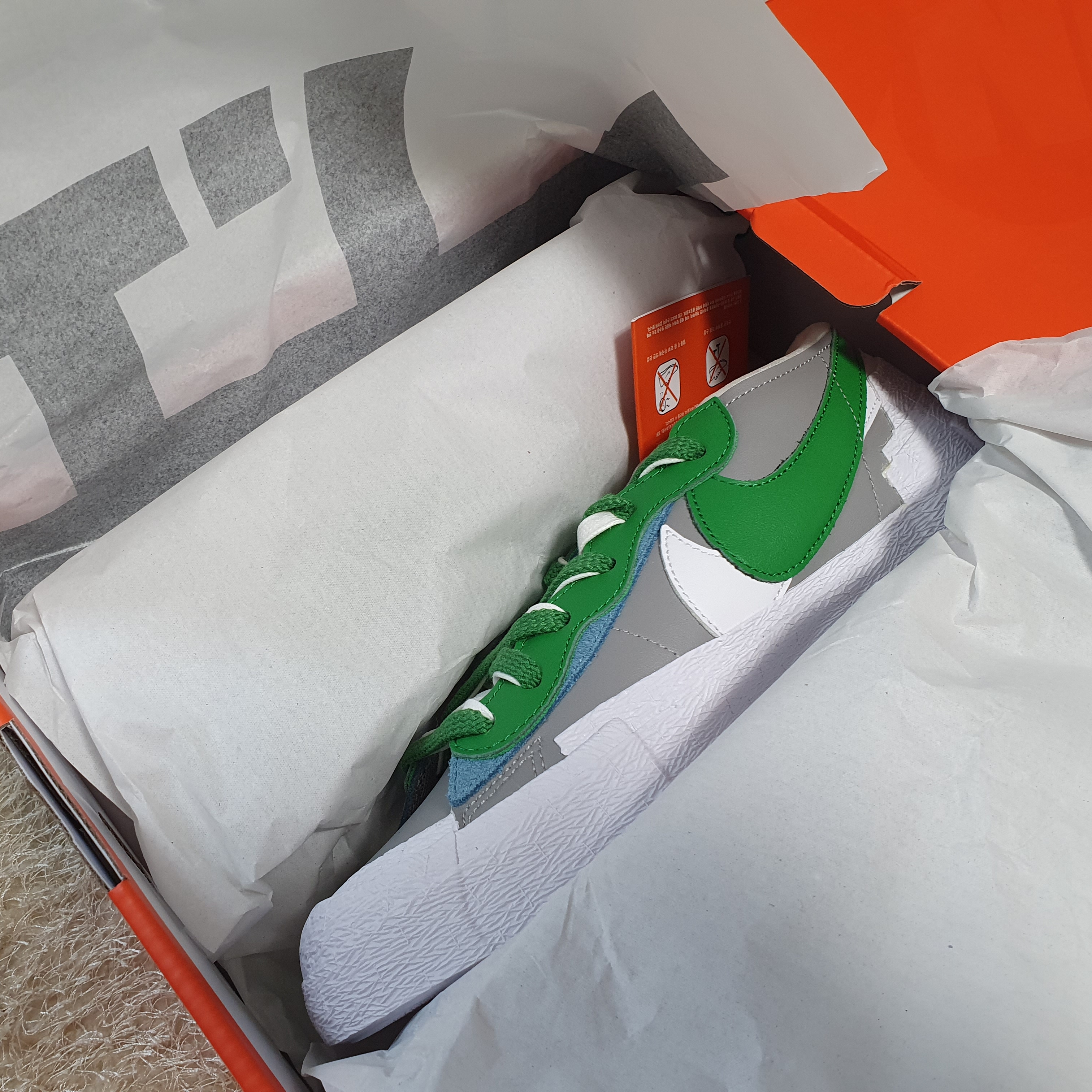 Nike x Sacai Blazer Low Classic Green 착용 스타일 - 3