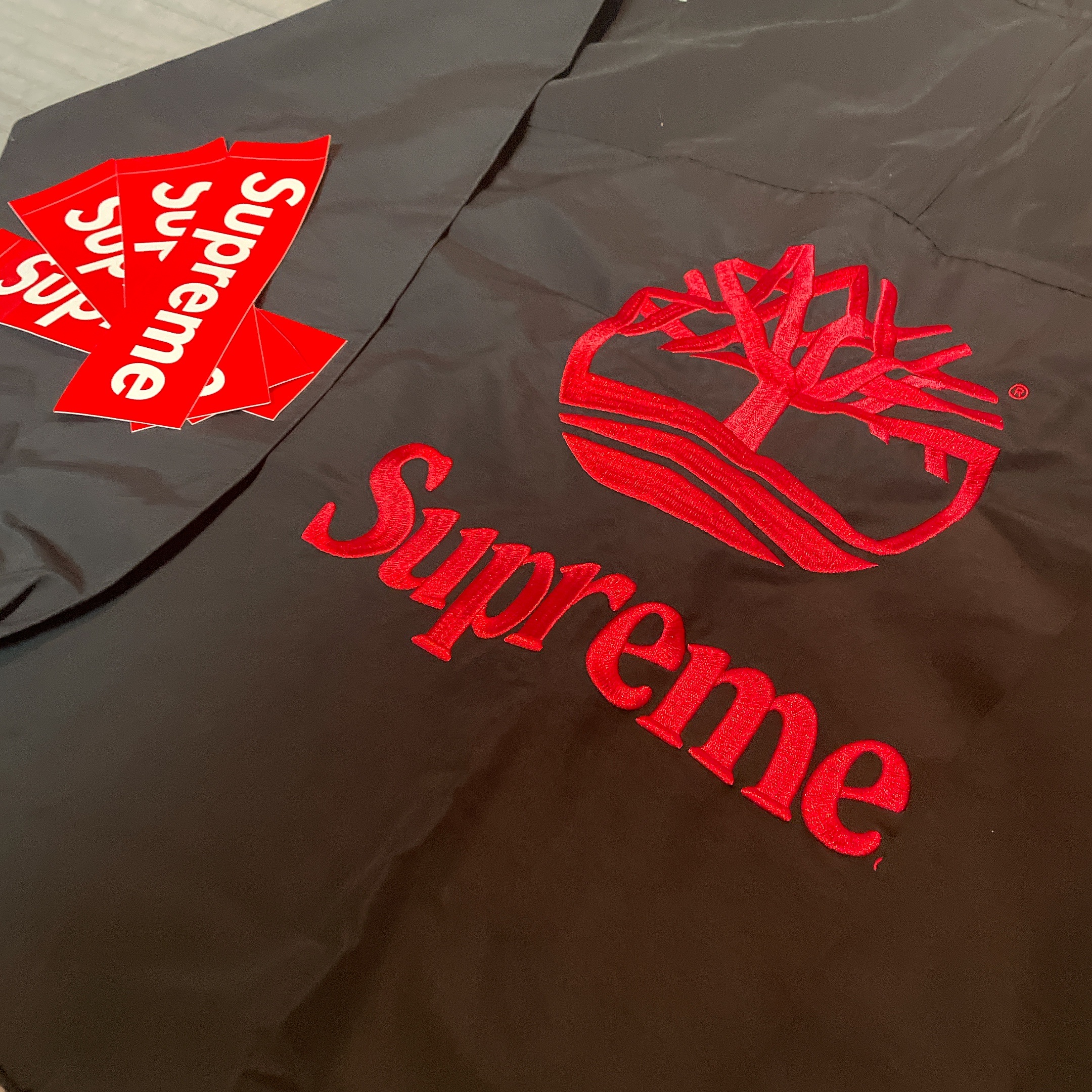Supreme x Timberland Reflective Taping Anorak Black - 21SS 착용 스타일