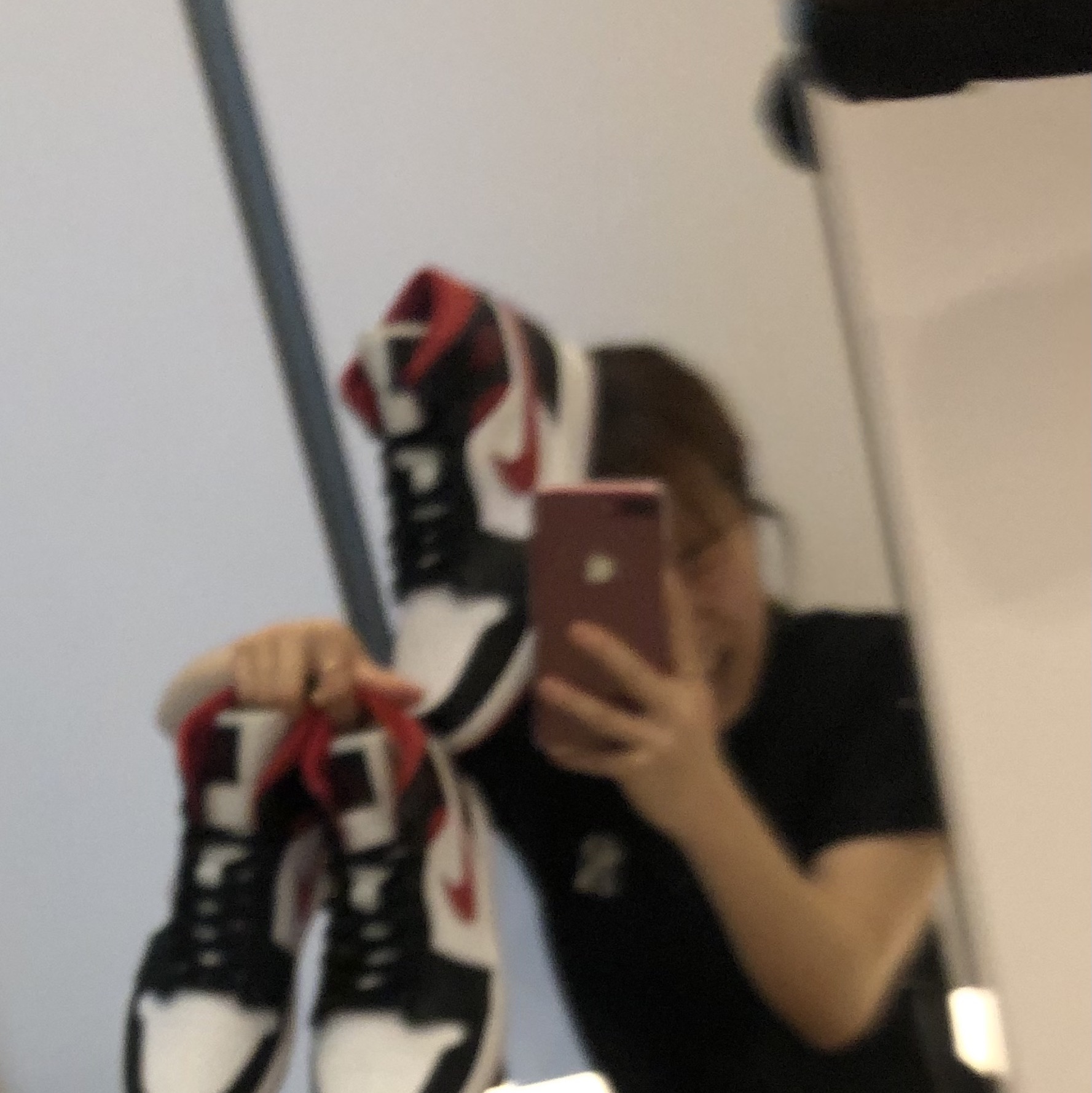 Jordan 1 Mid Gym Red Black White, (GS) Jordan 1 Mid Gym Red Black White 착용 스타일 - 3
