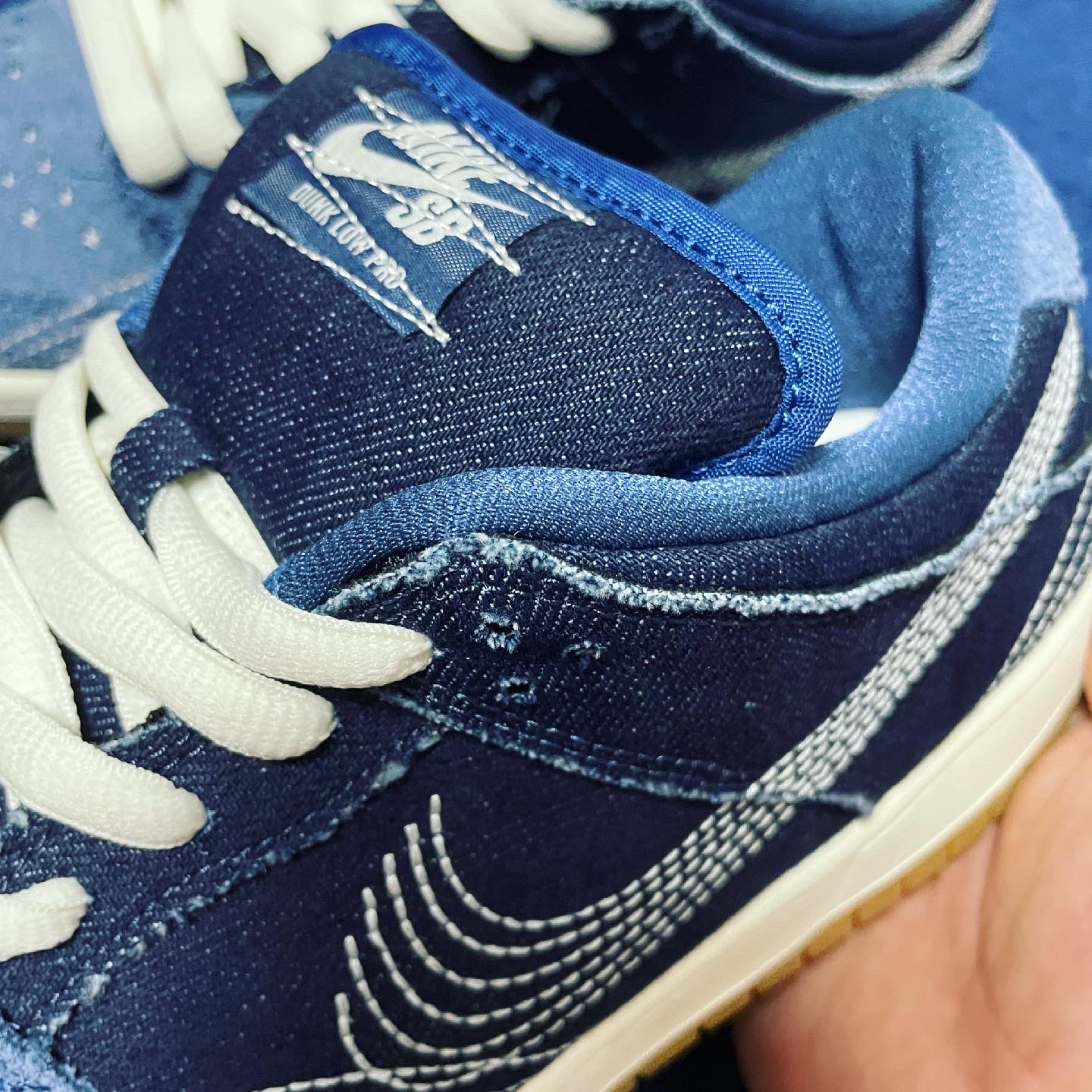 Nike SB Dunk Low Pro Mystic Navy 착용 스타일 - 3