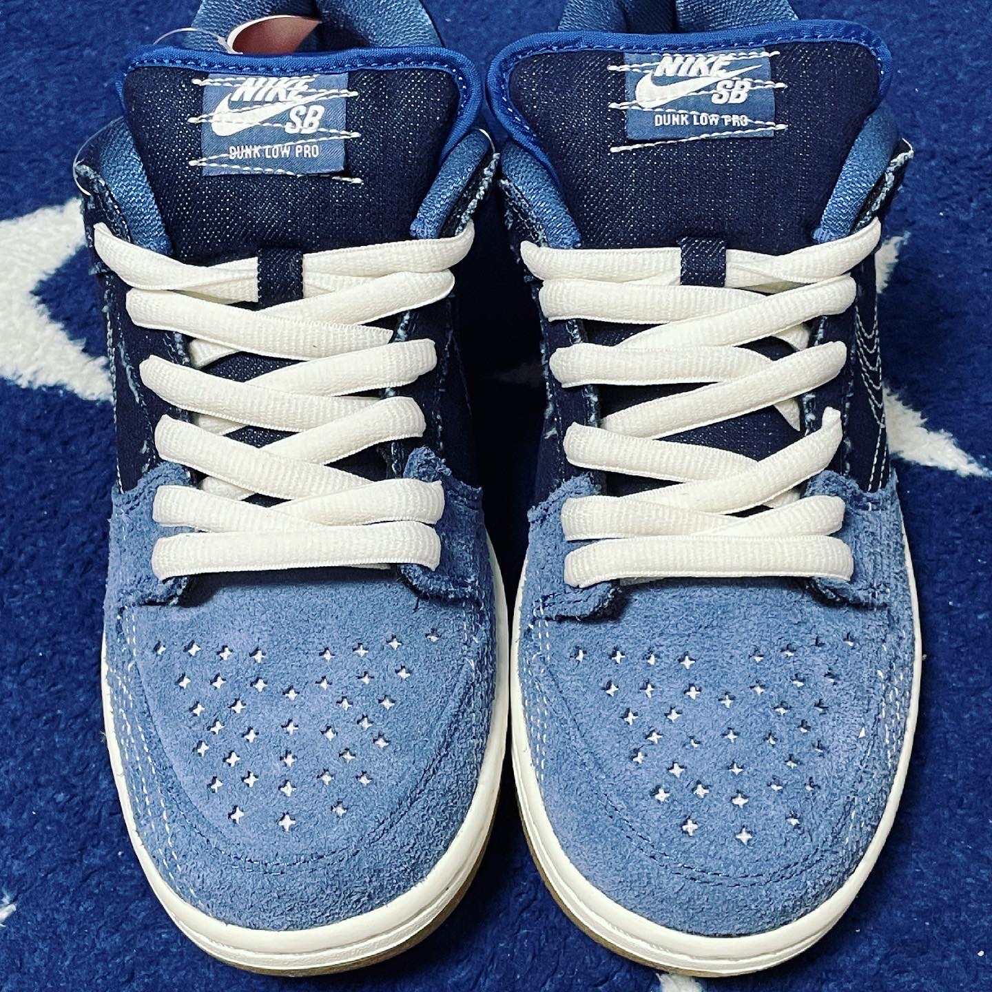 Nike SB Dunk Low Pro Mystic Navy 착용 스타일 - 5