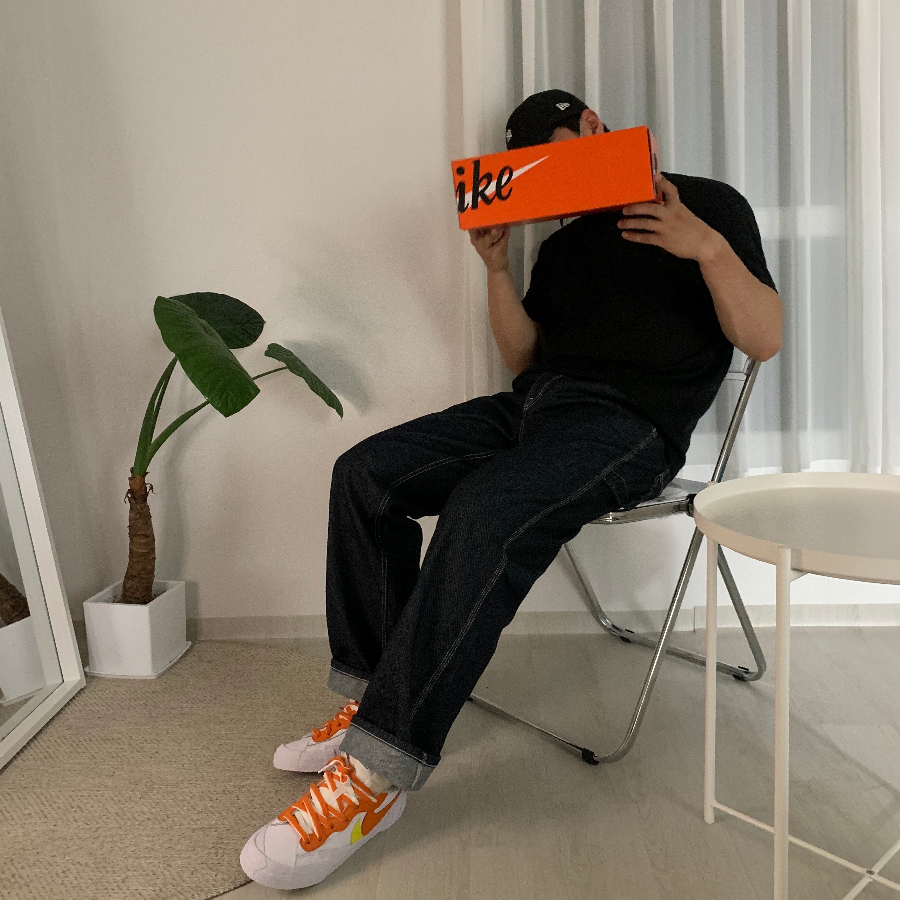 Nike x Sacai Blazer Low Magma Orange 착용 스타일 - 2