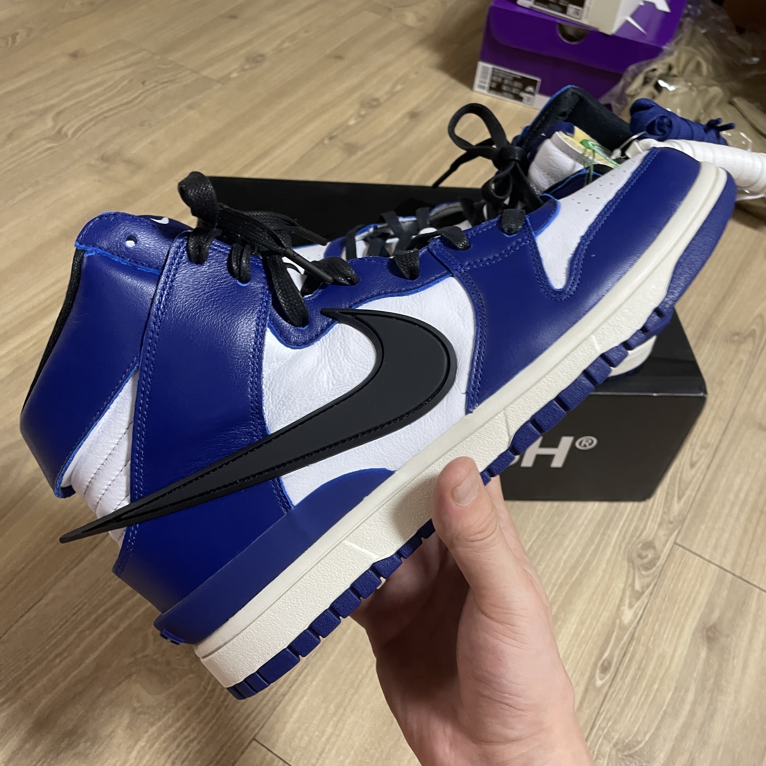 Nike x Ambush Dunk High Deep Royal Blue 착용 스타일 - 1