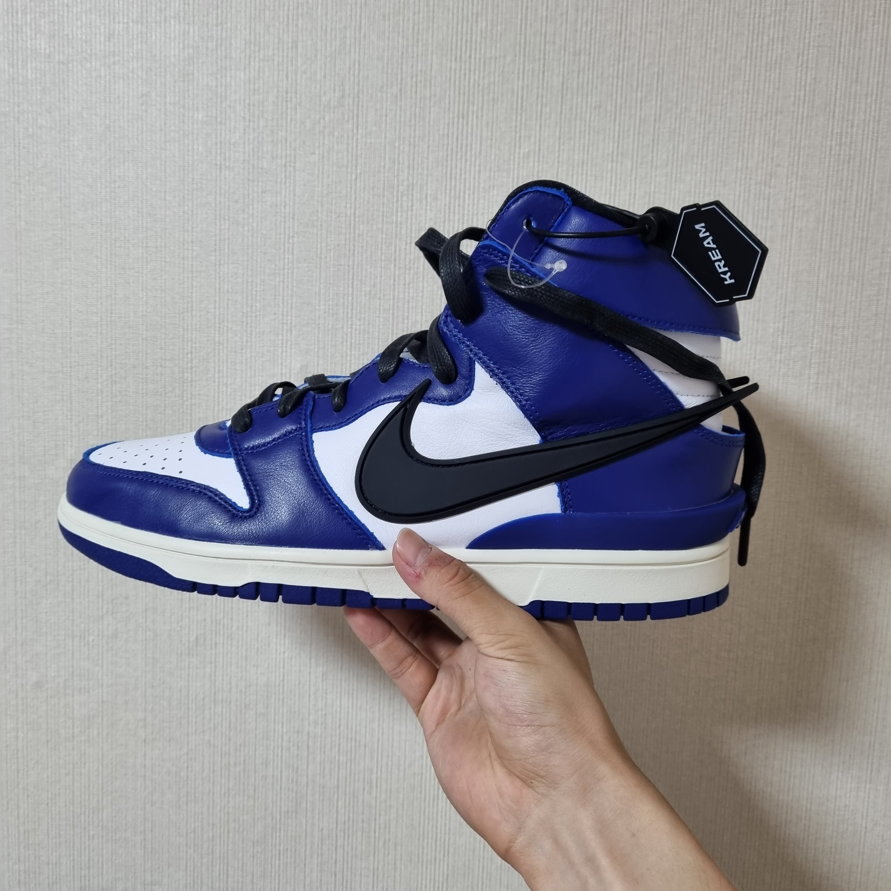 Nike x Ambush Dunk High Deep Royal Blue 착용 스타일 - 1