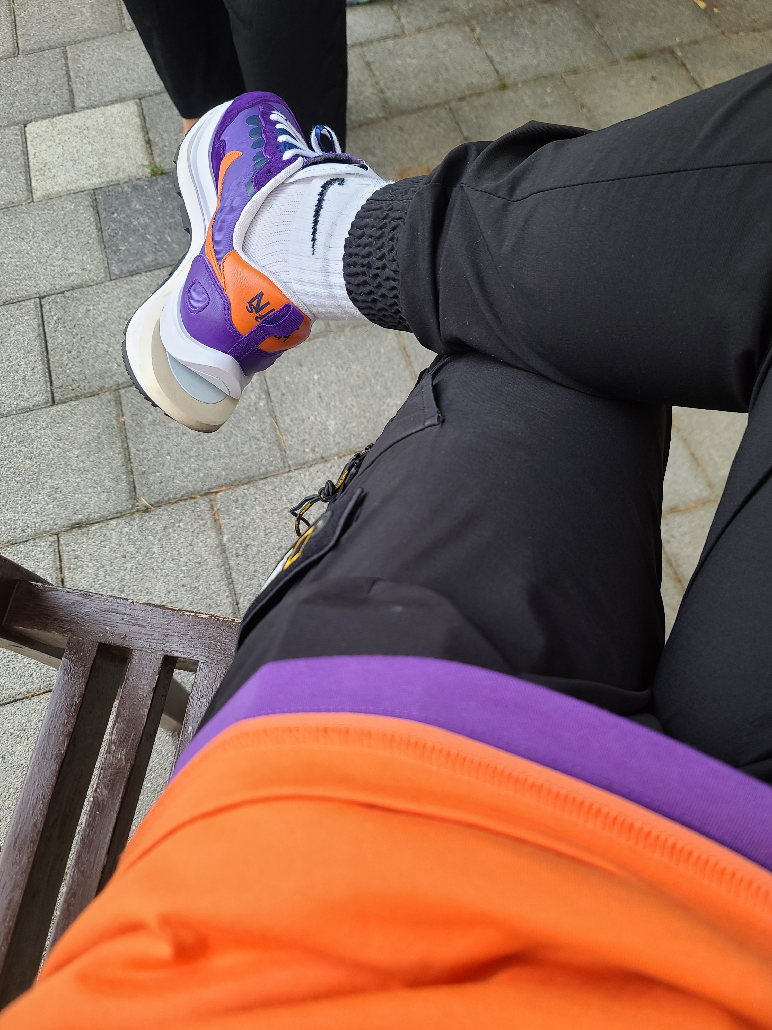 Nike x Sacai VaporWaffle Dark Iris 착용 스타일 - 1