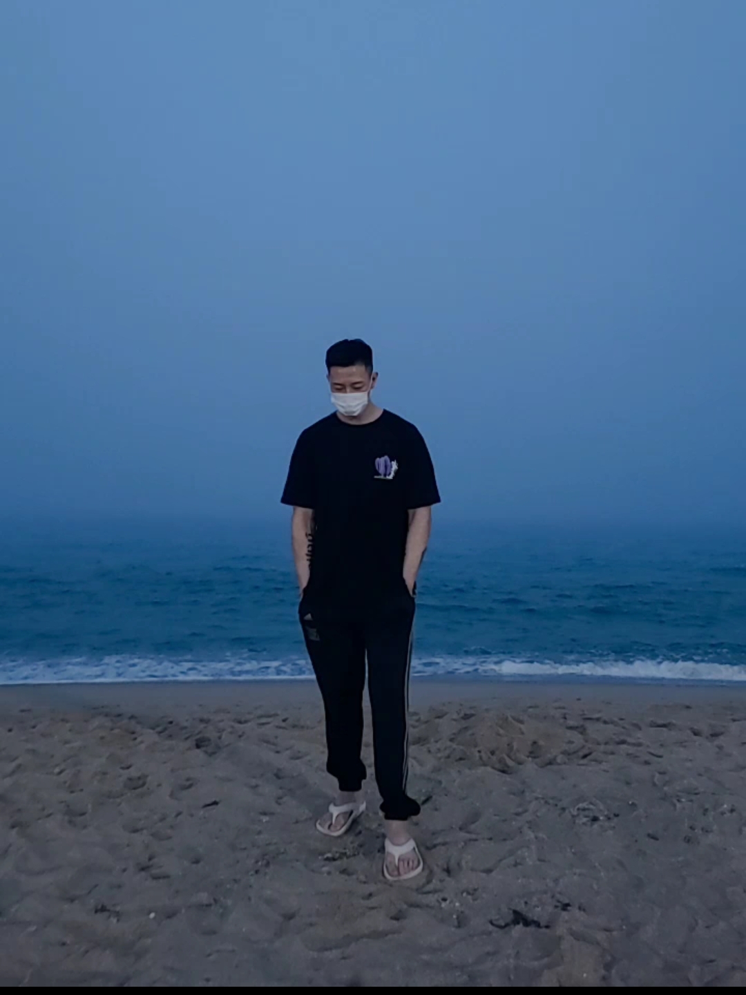 Stussy Desert Bloom T-Shirt Black, Adidas Yeezy Calabasas Track Pants Lunar Wolves 착용 스타일 - 3