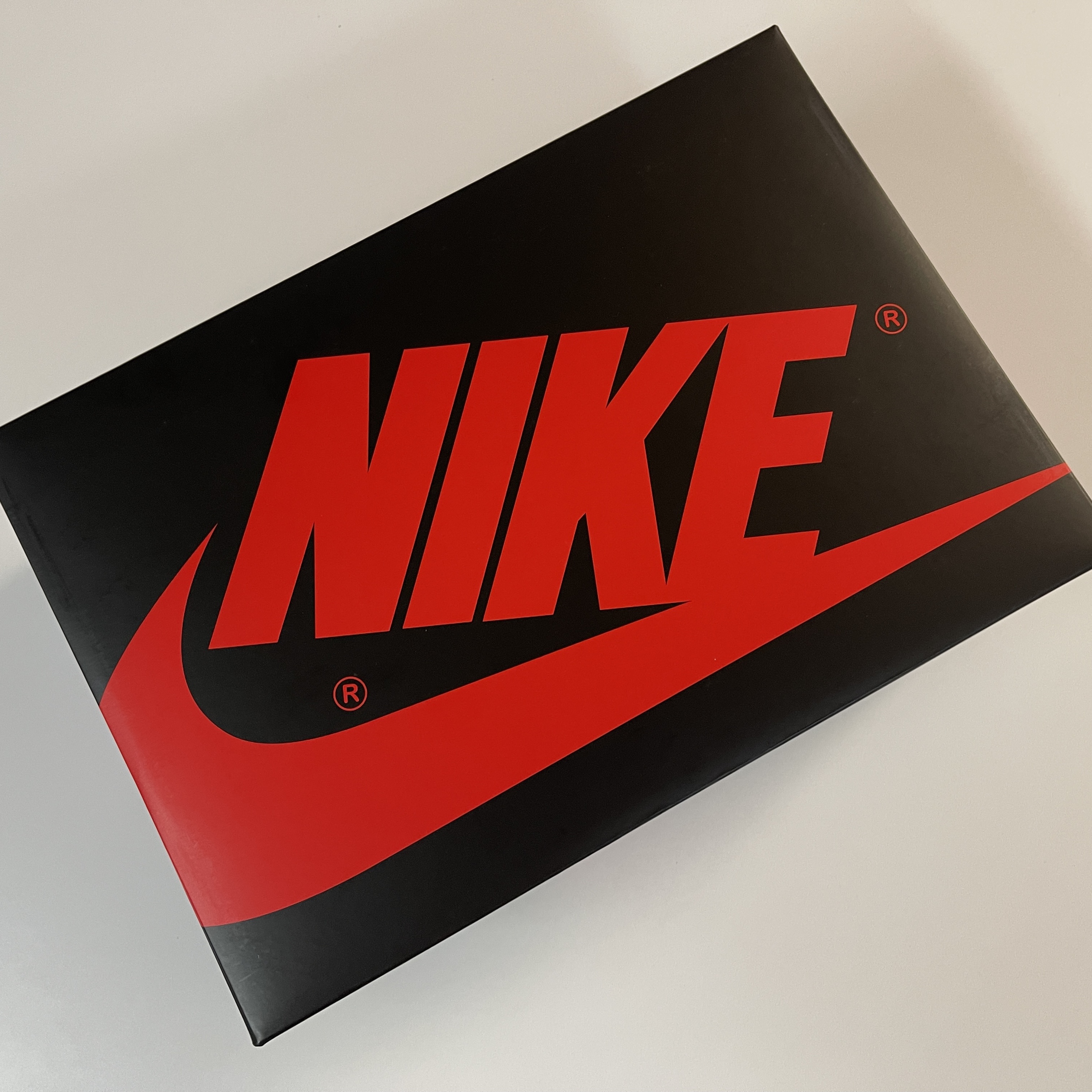Jordan 1 Retro High OG Light Fusion Red 착용 스타일 - 4