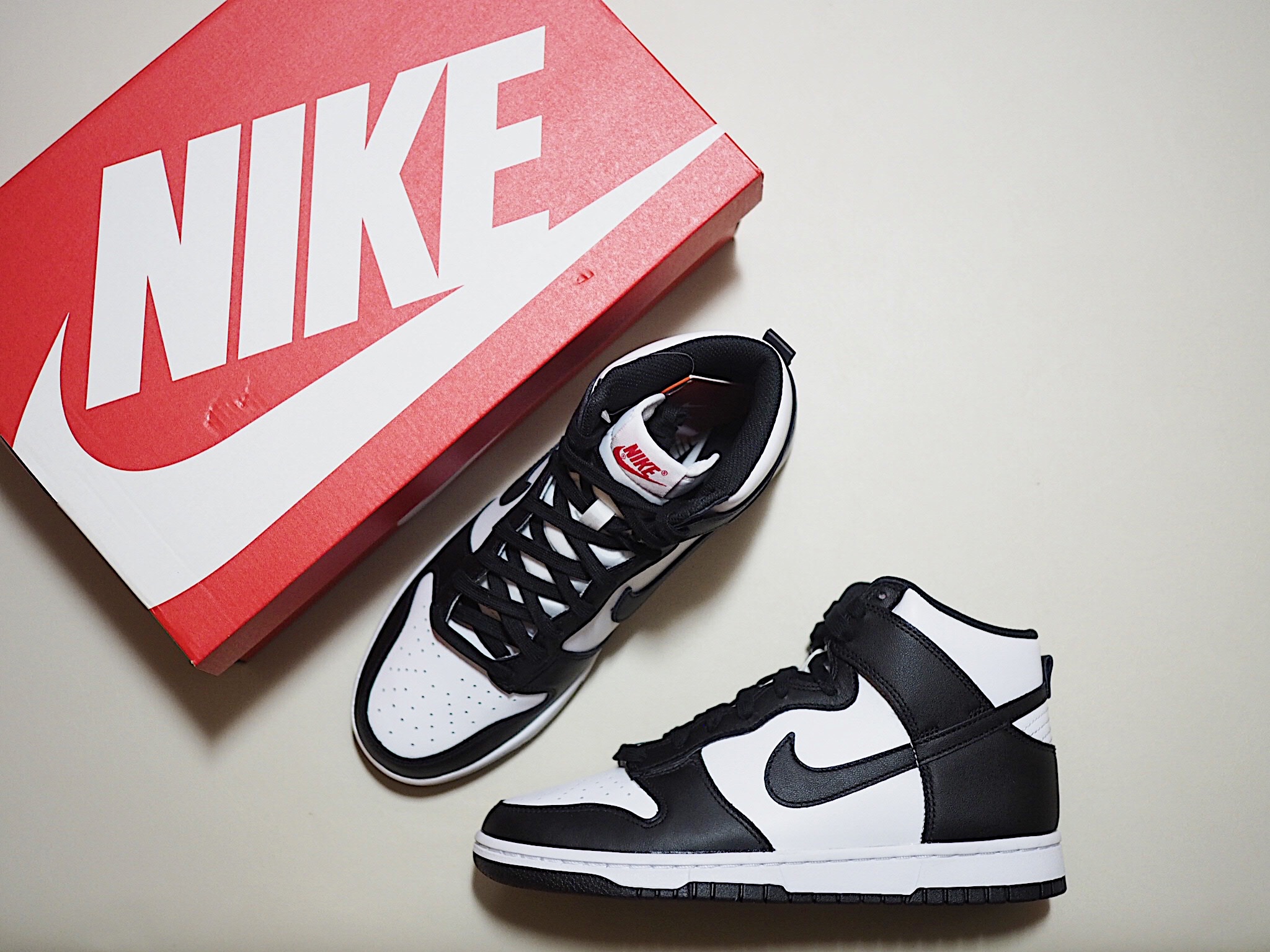 Nike Dunk High Retro Black and White 착용 스타일 - 3